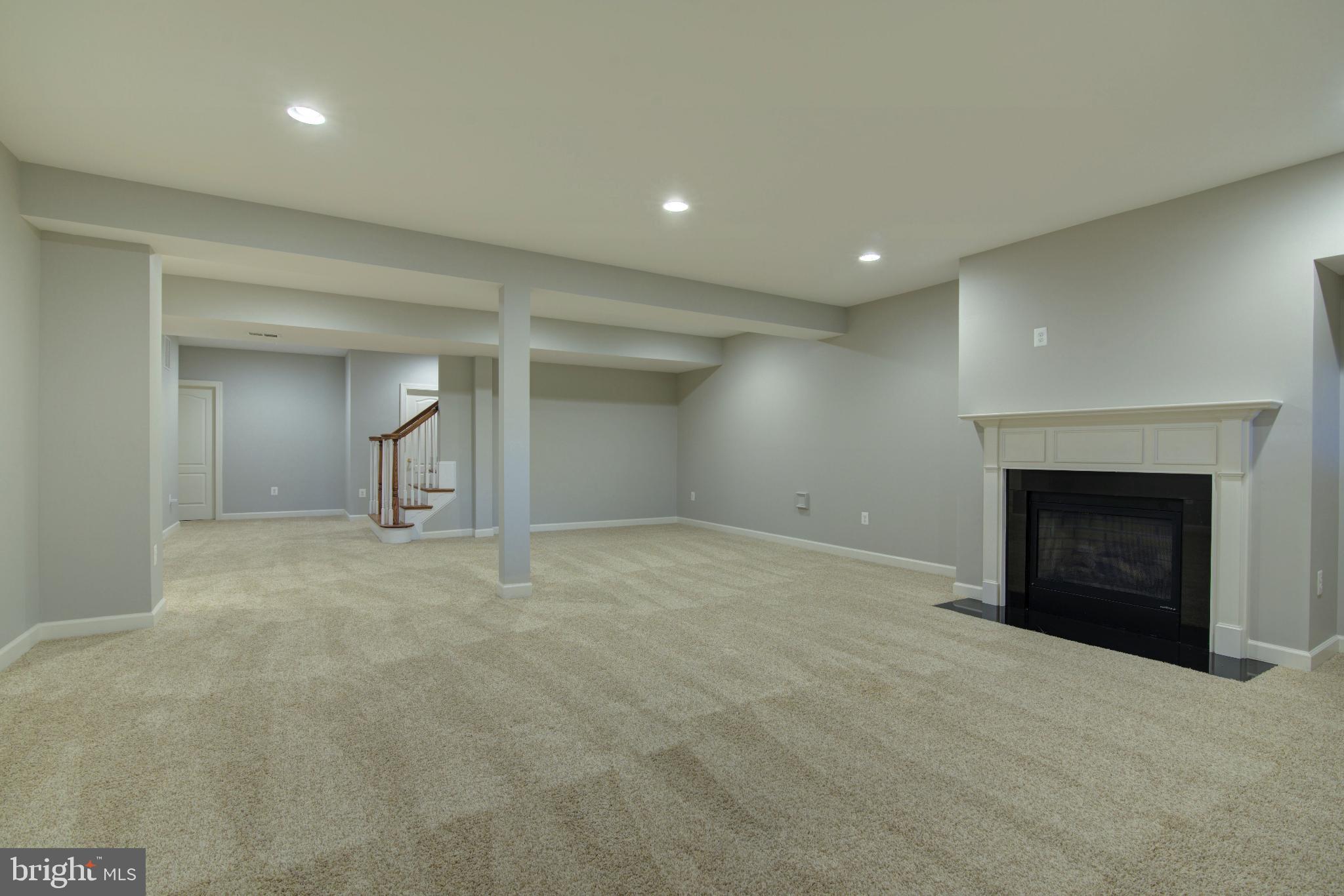 RIVER CREEK - Residential