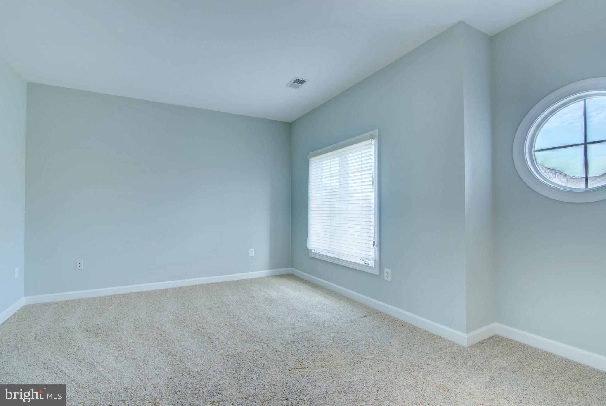 RIVER CREEK - Residential