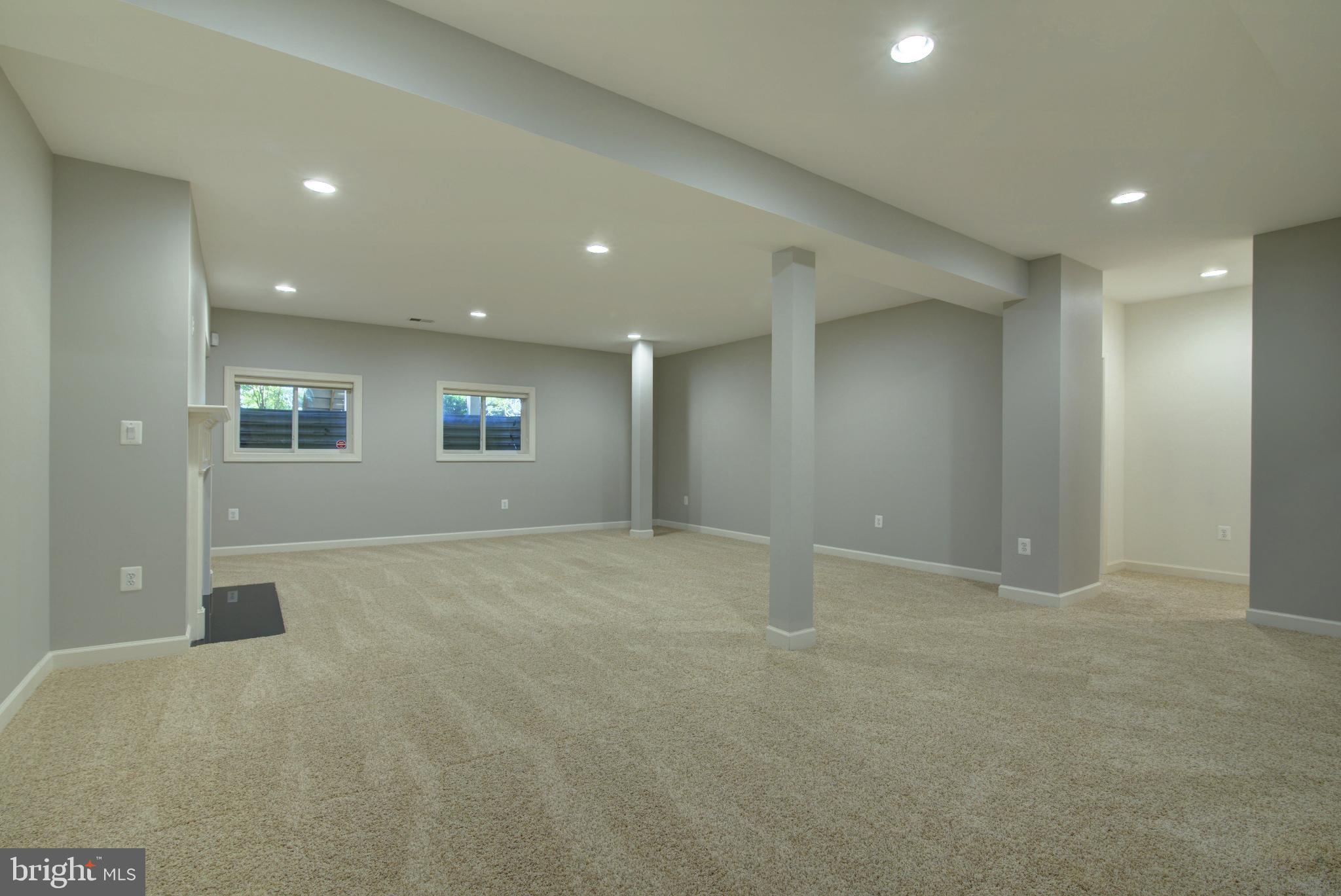 RIVER CREEK - Residential