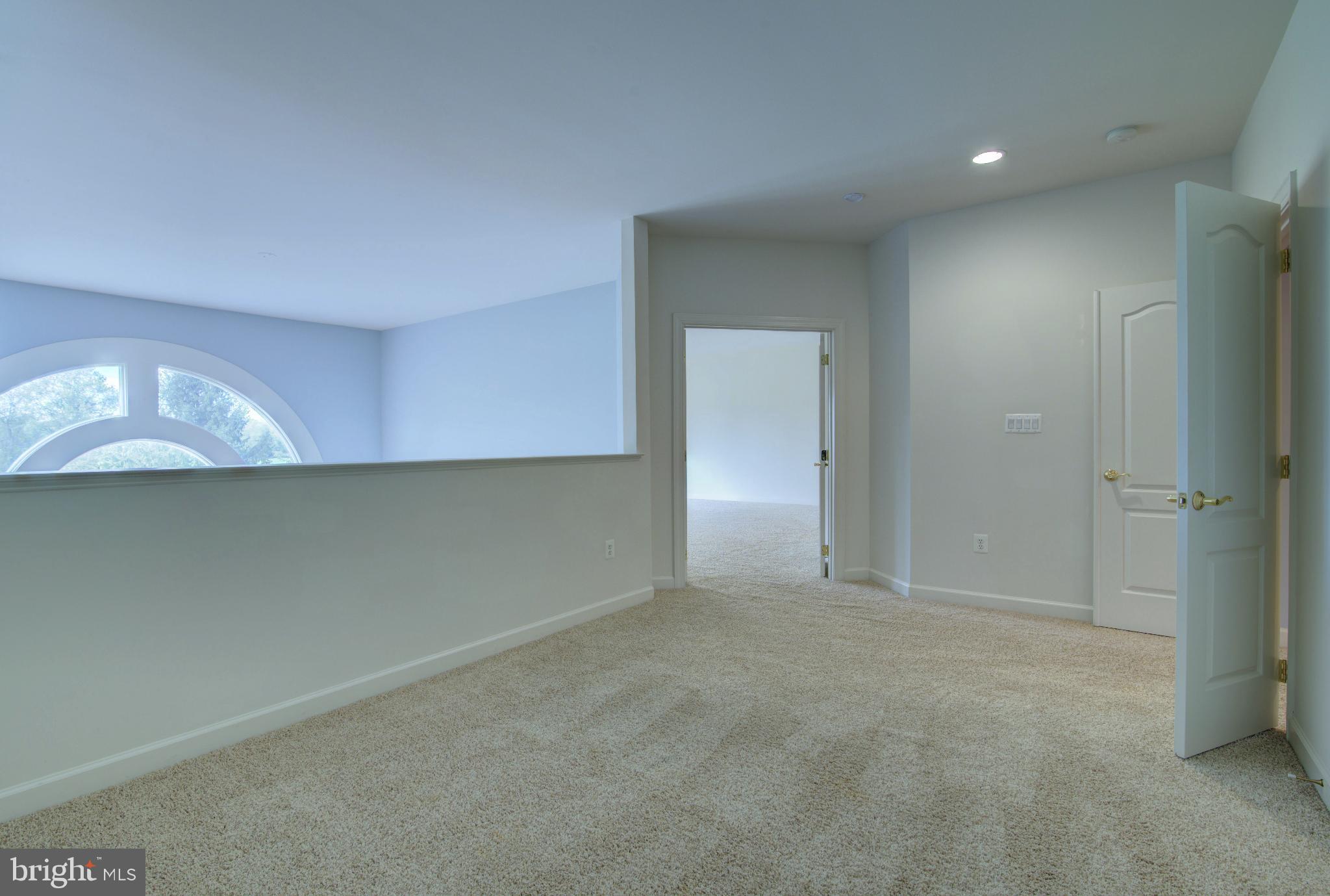 RIVER CREEK - Residential