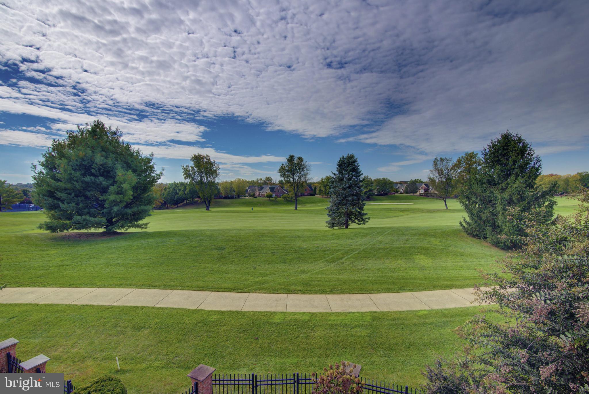 RIVER CREEK - Residential