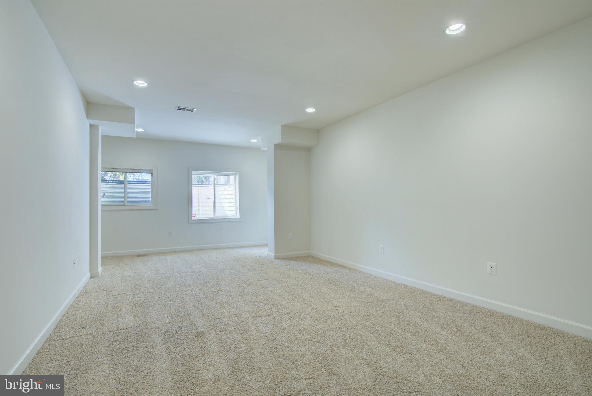 RIVER CREEK - Residential