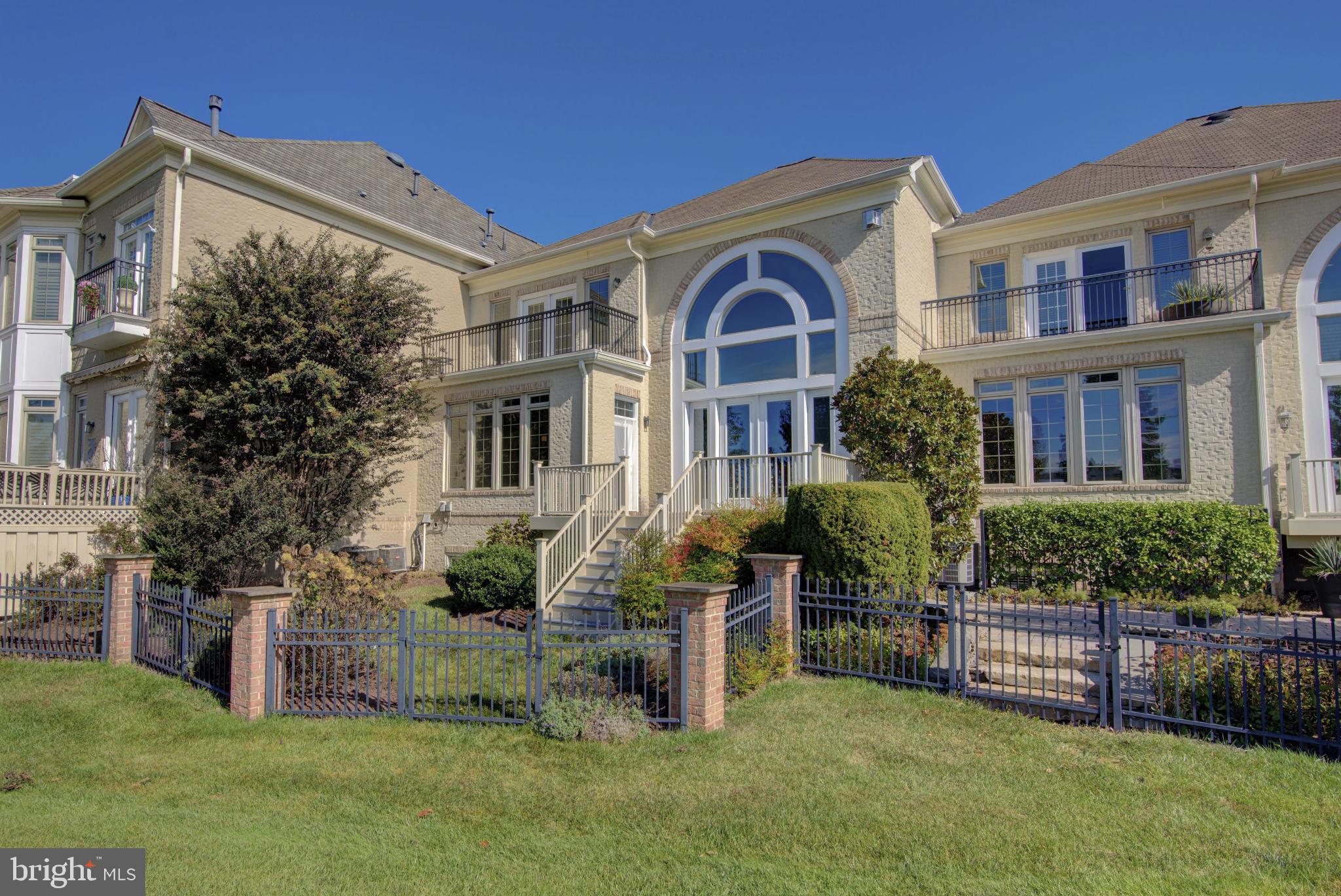 RIVER CREEK - Residential