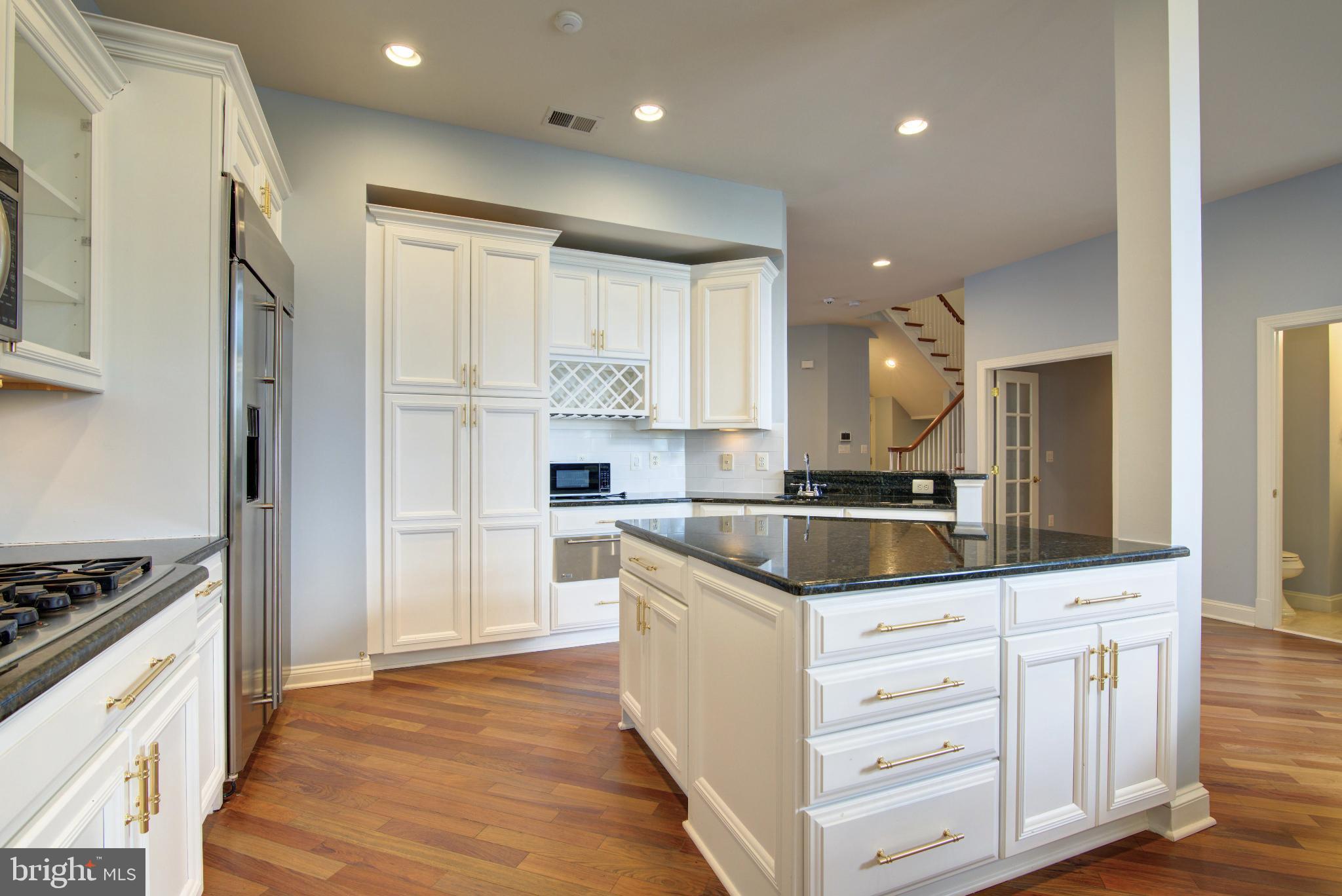 RIVER CREEK - Residential