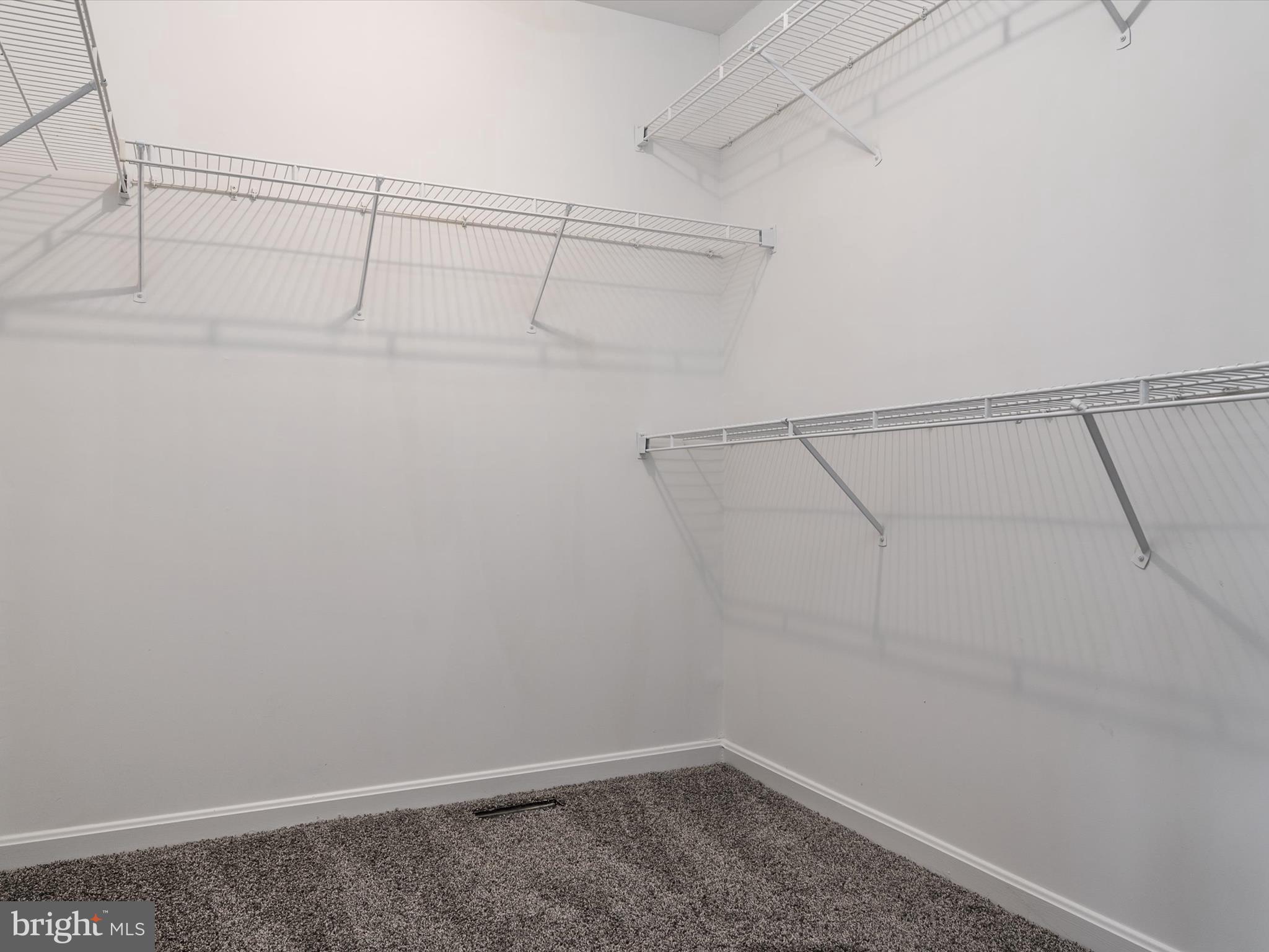 ROLLING RIDGE - Residential