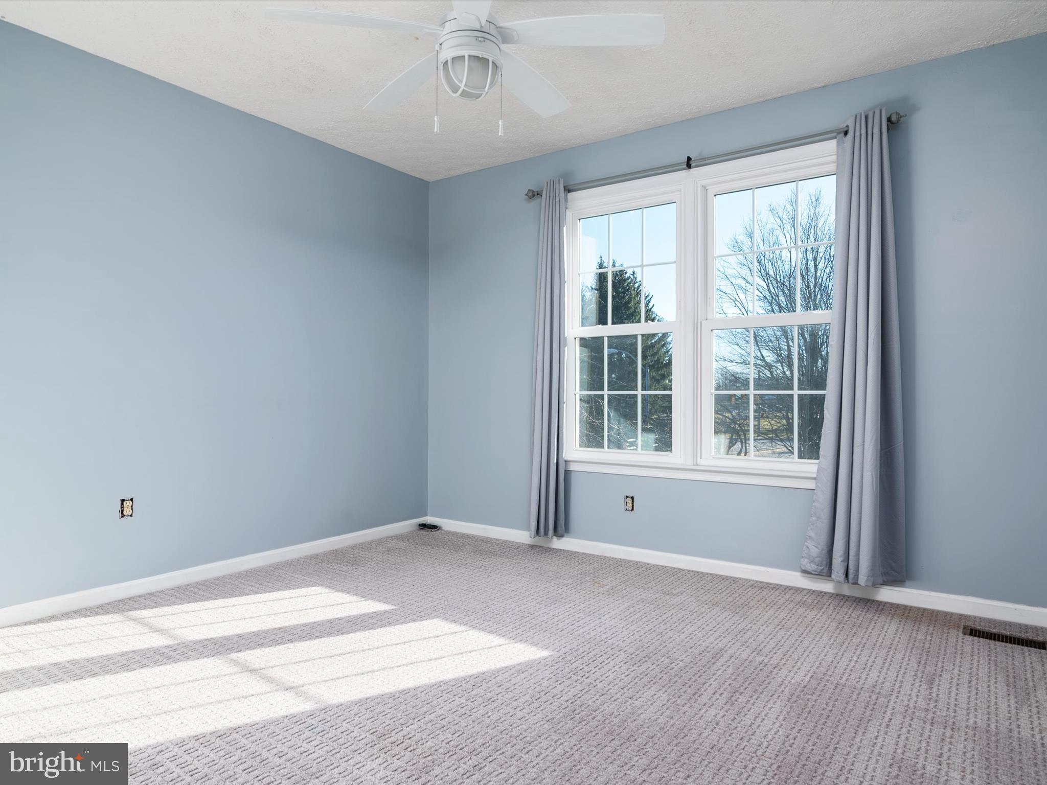 ROLLING RIDGE - Residential