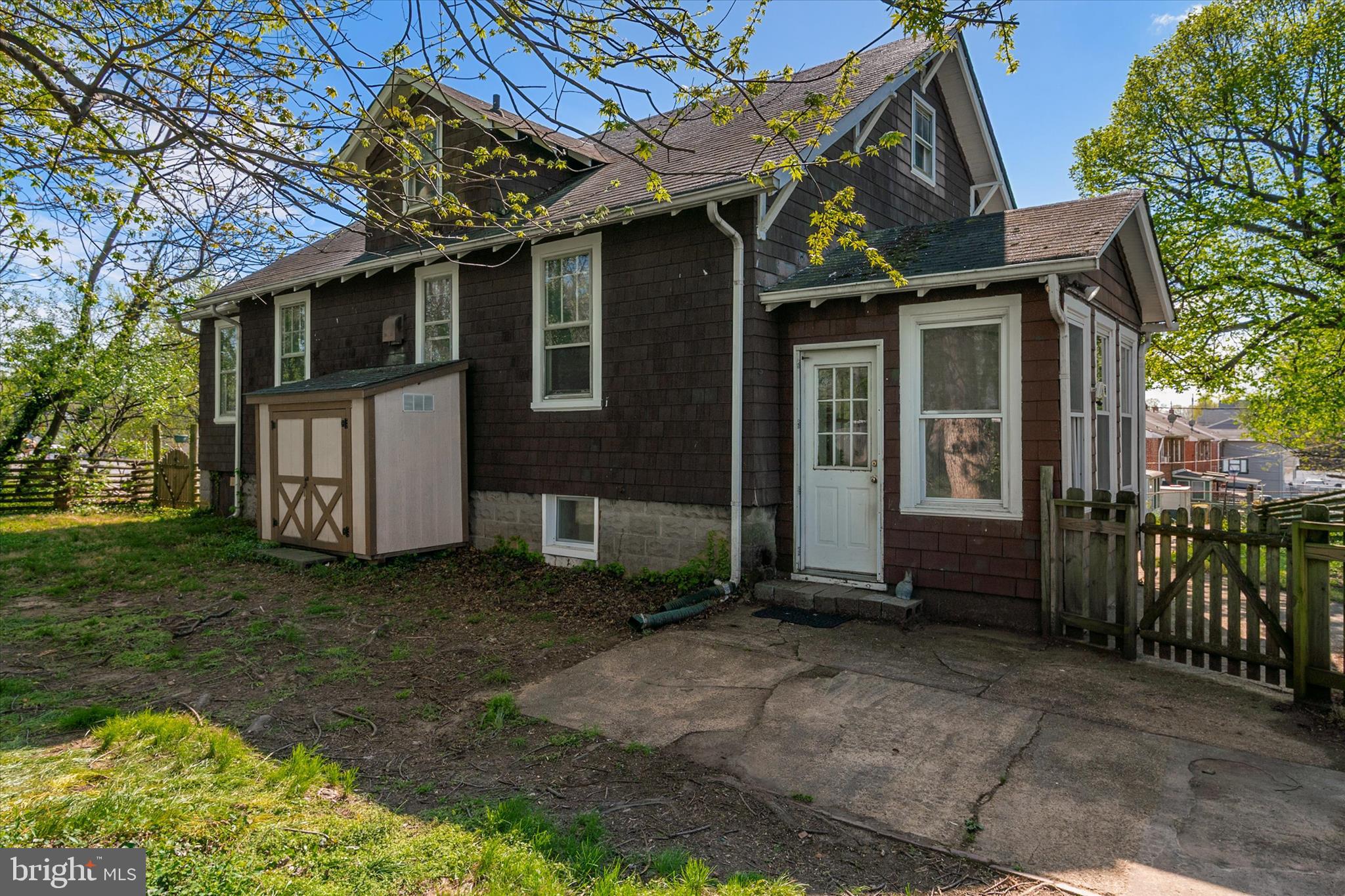 ROLAND TERRACE - Residential