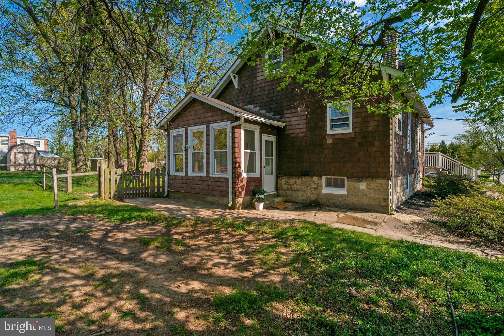 ROLAND TERRACE - Residential