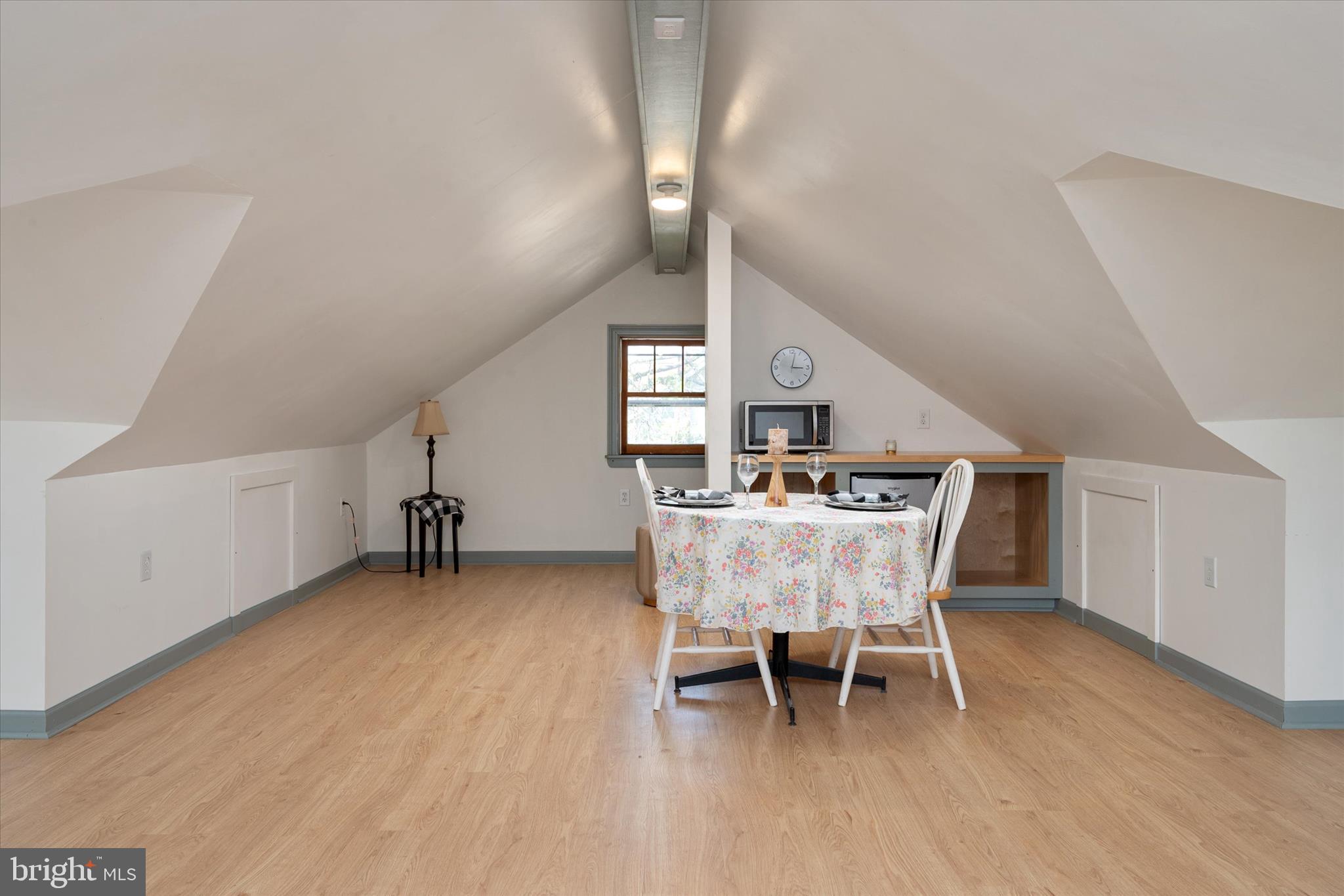 ROLAND TERRACE - Residential