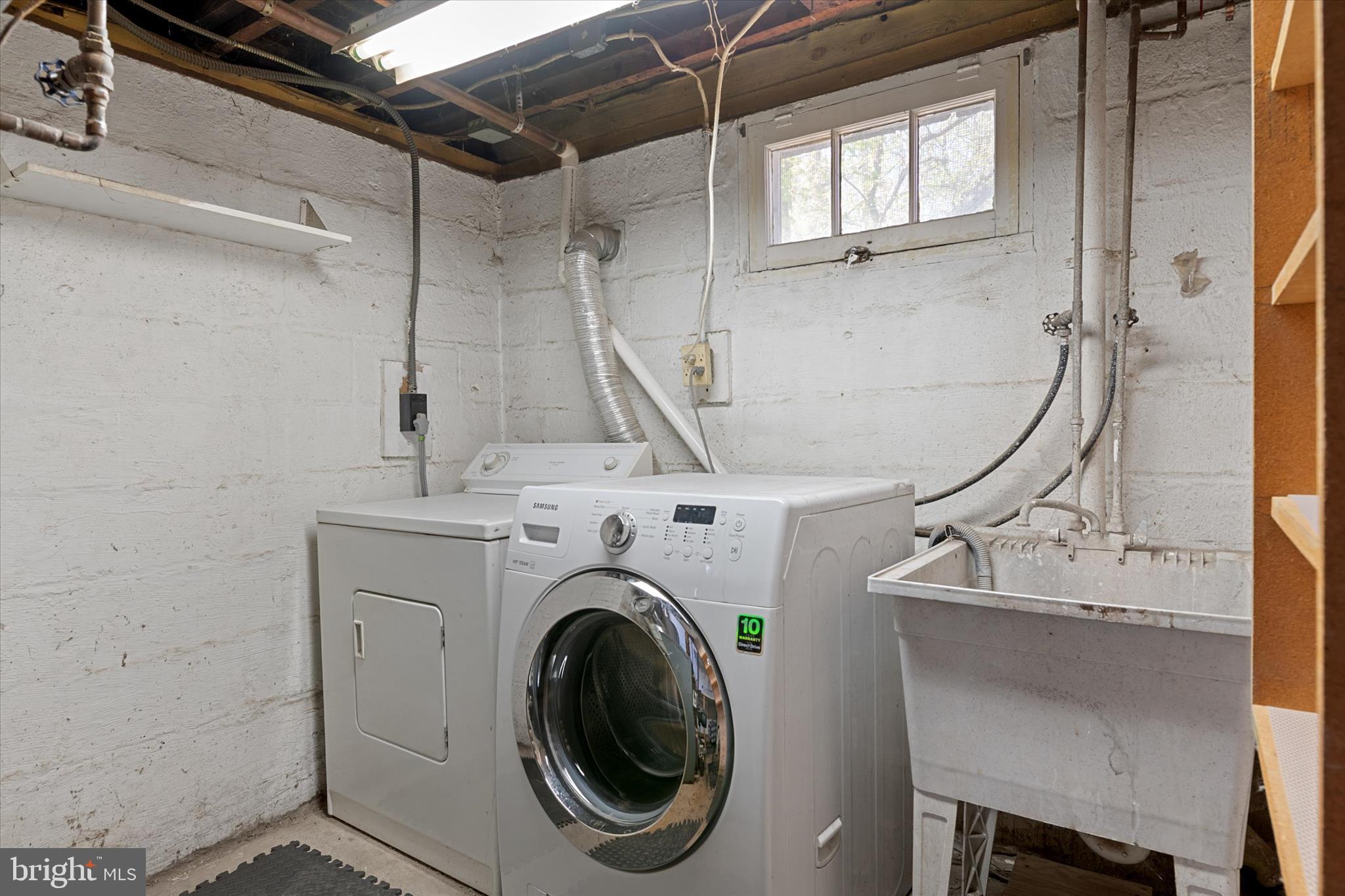 ROLAND TERRACE - Residential