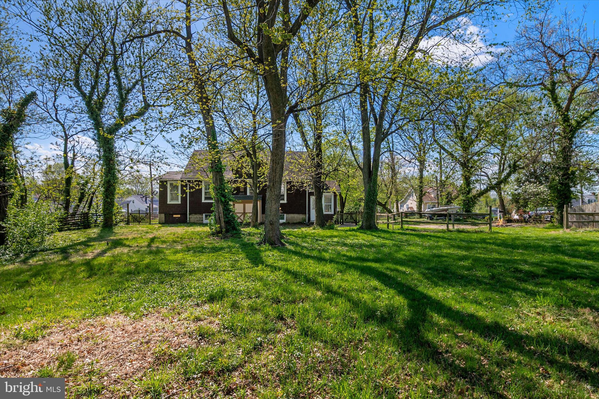 ROLAND TERRACE - Residential