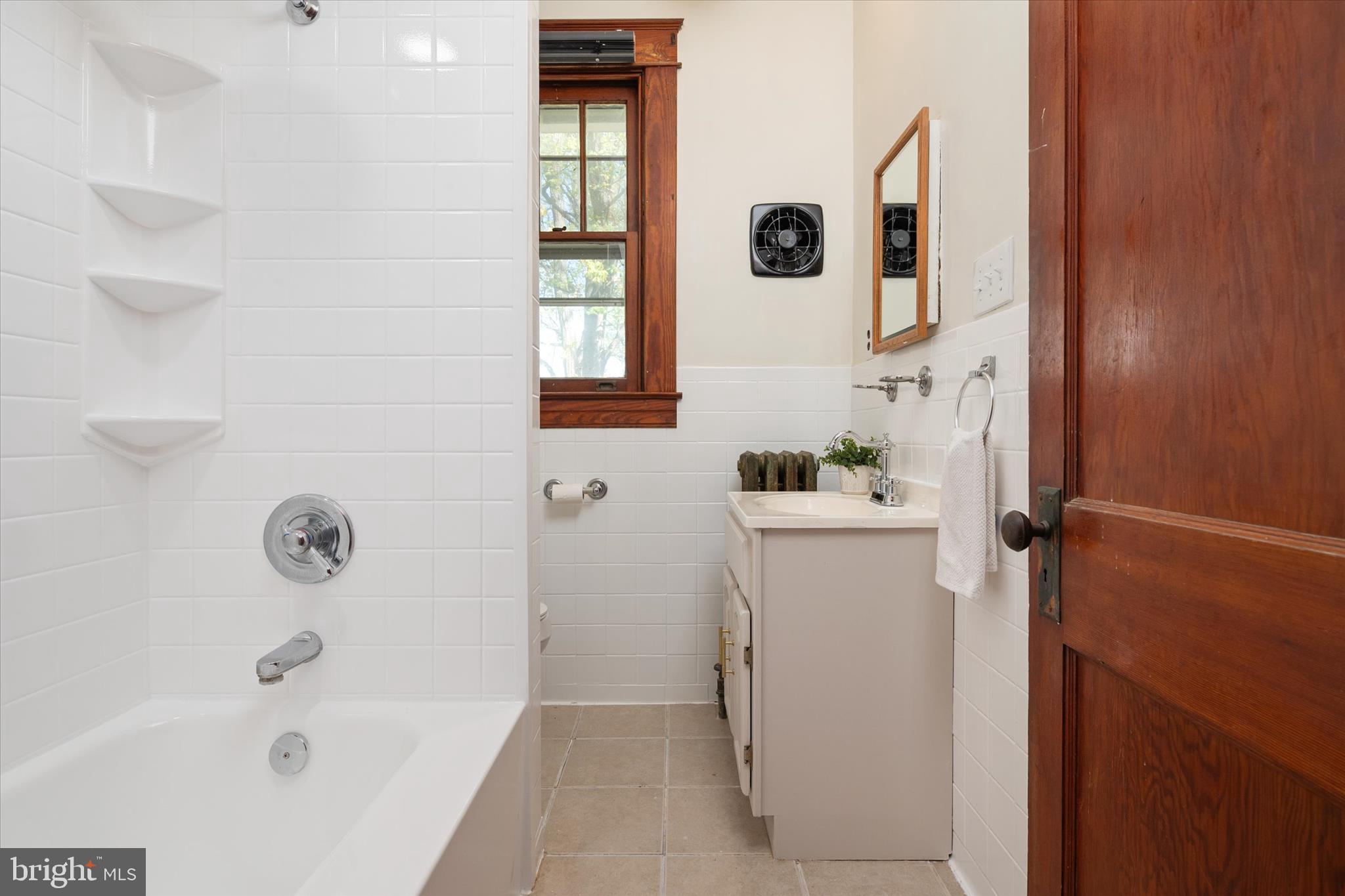 ROLAND TERRACE - Residential