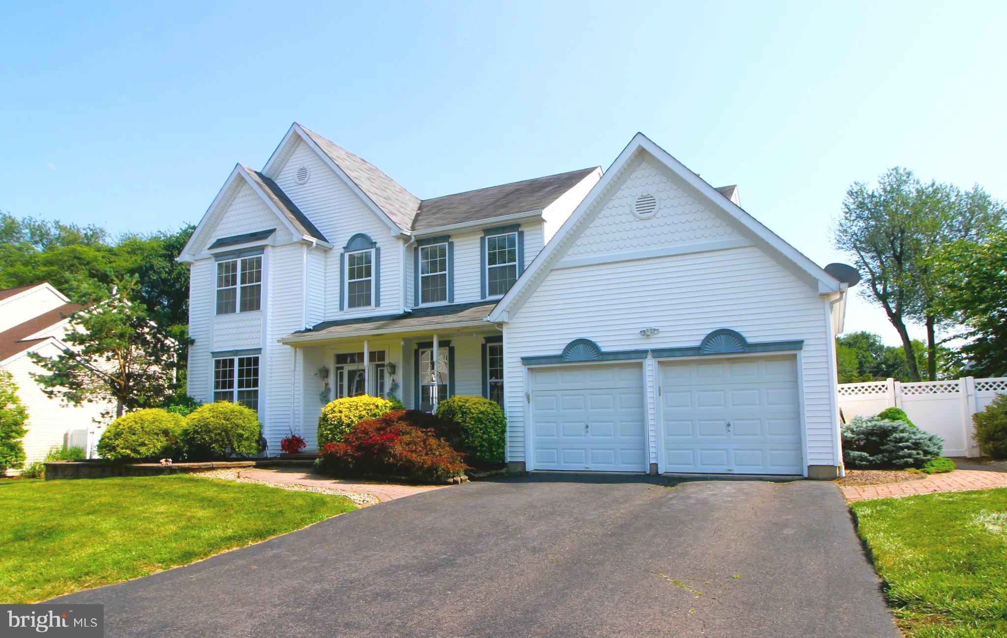 35 DARK LEAF DRIVE