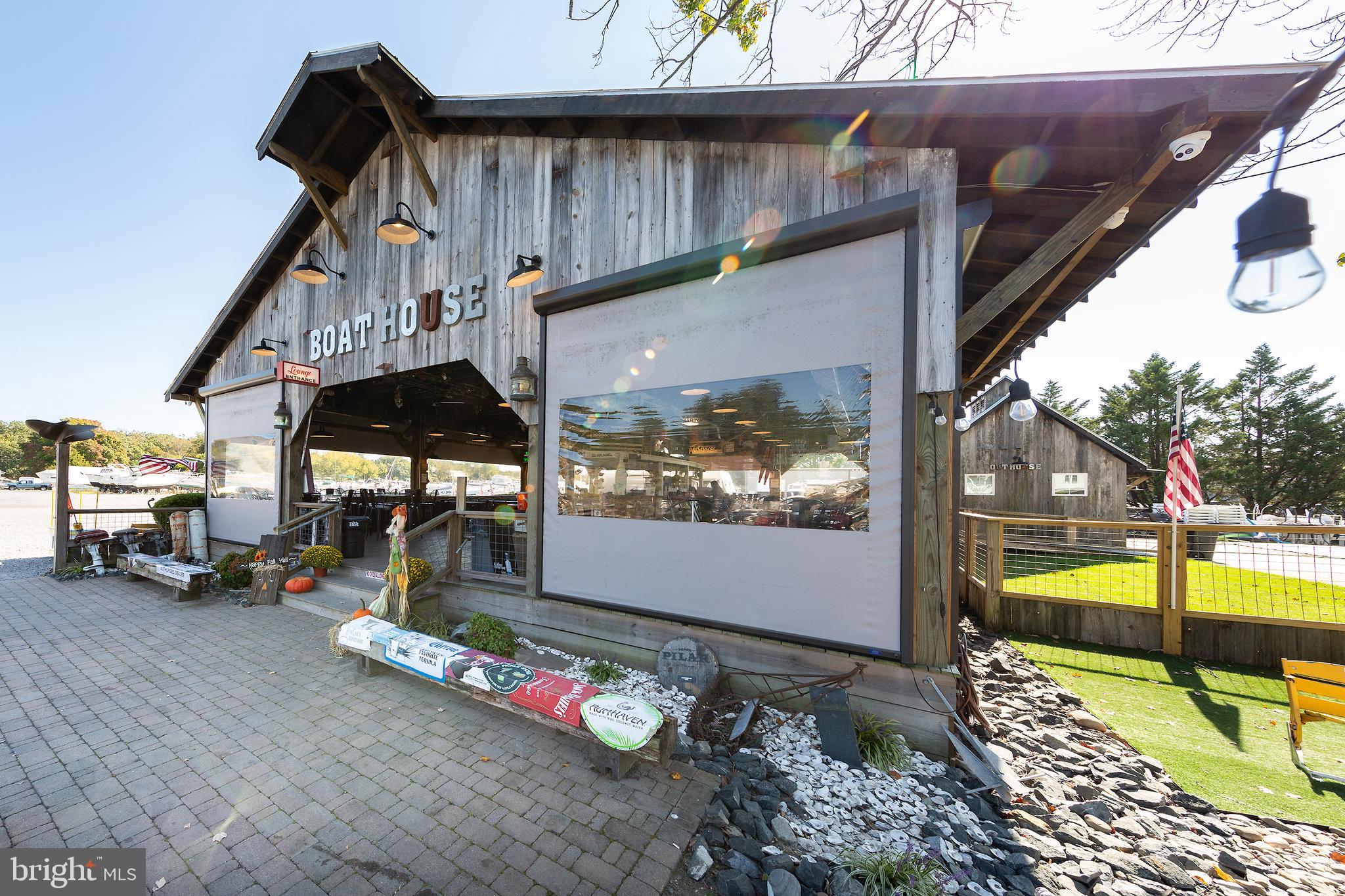 AVALON SHORES - Residential Lease