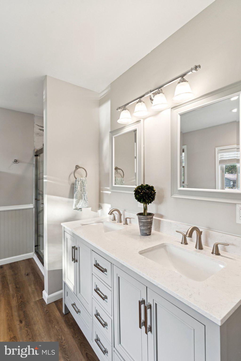 AVALON SHORES - Residential Lease