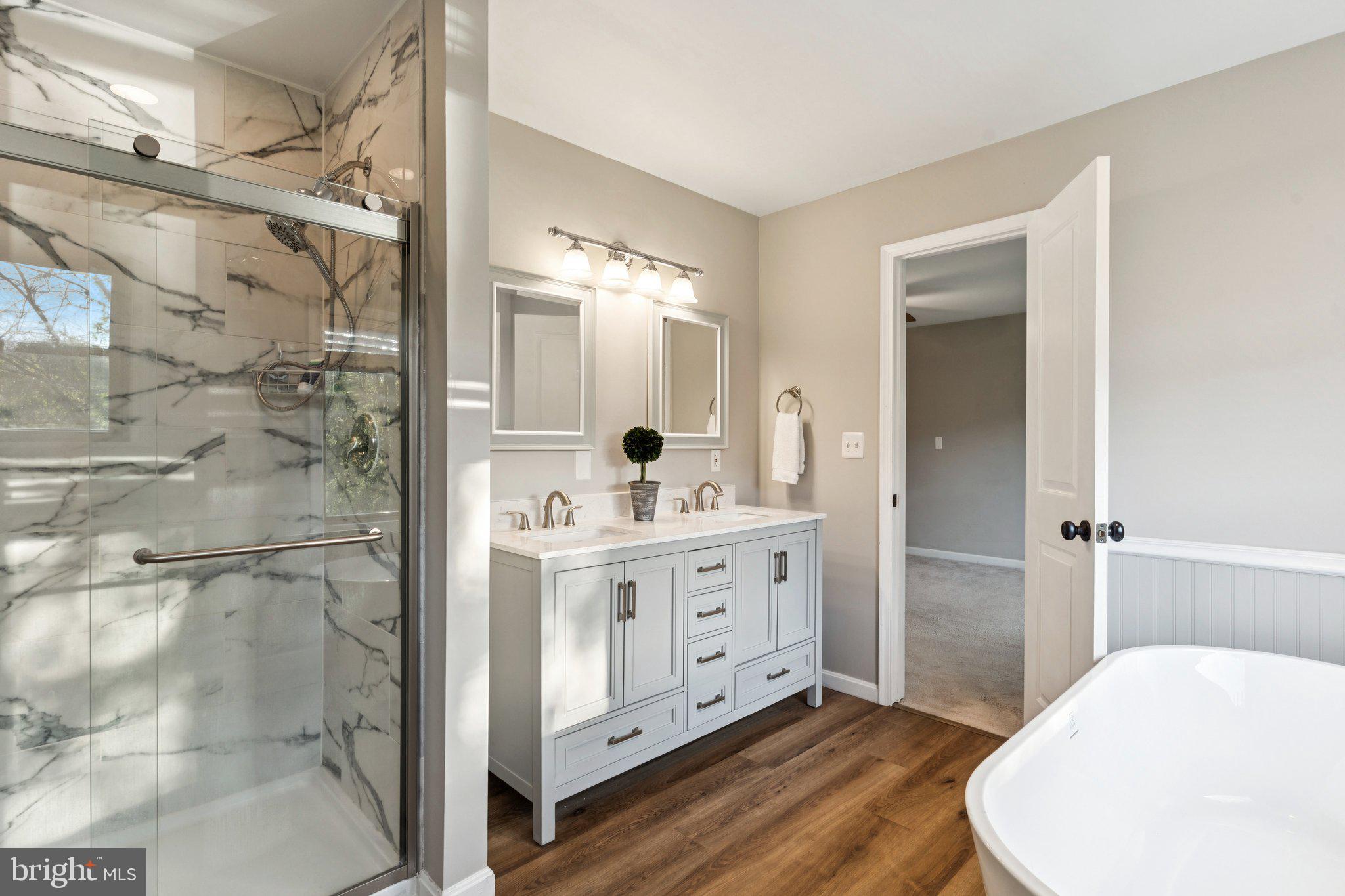 AVALON SHORES - Residential Lease