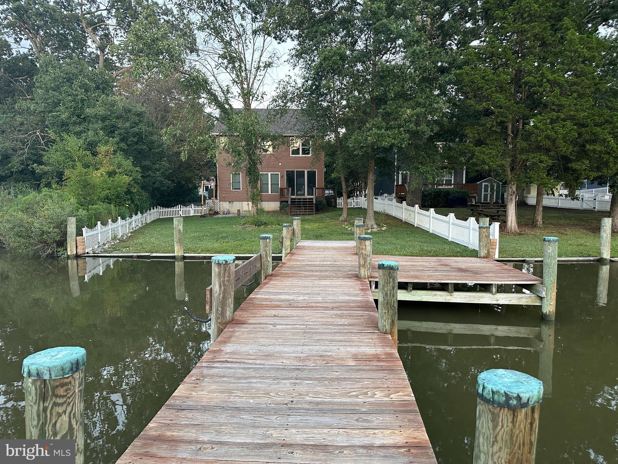 AVALON SHORES - Residential Lease