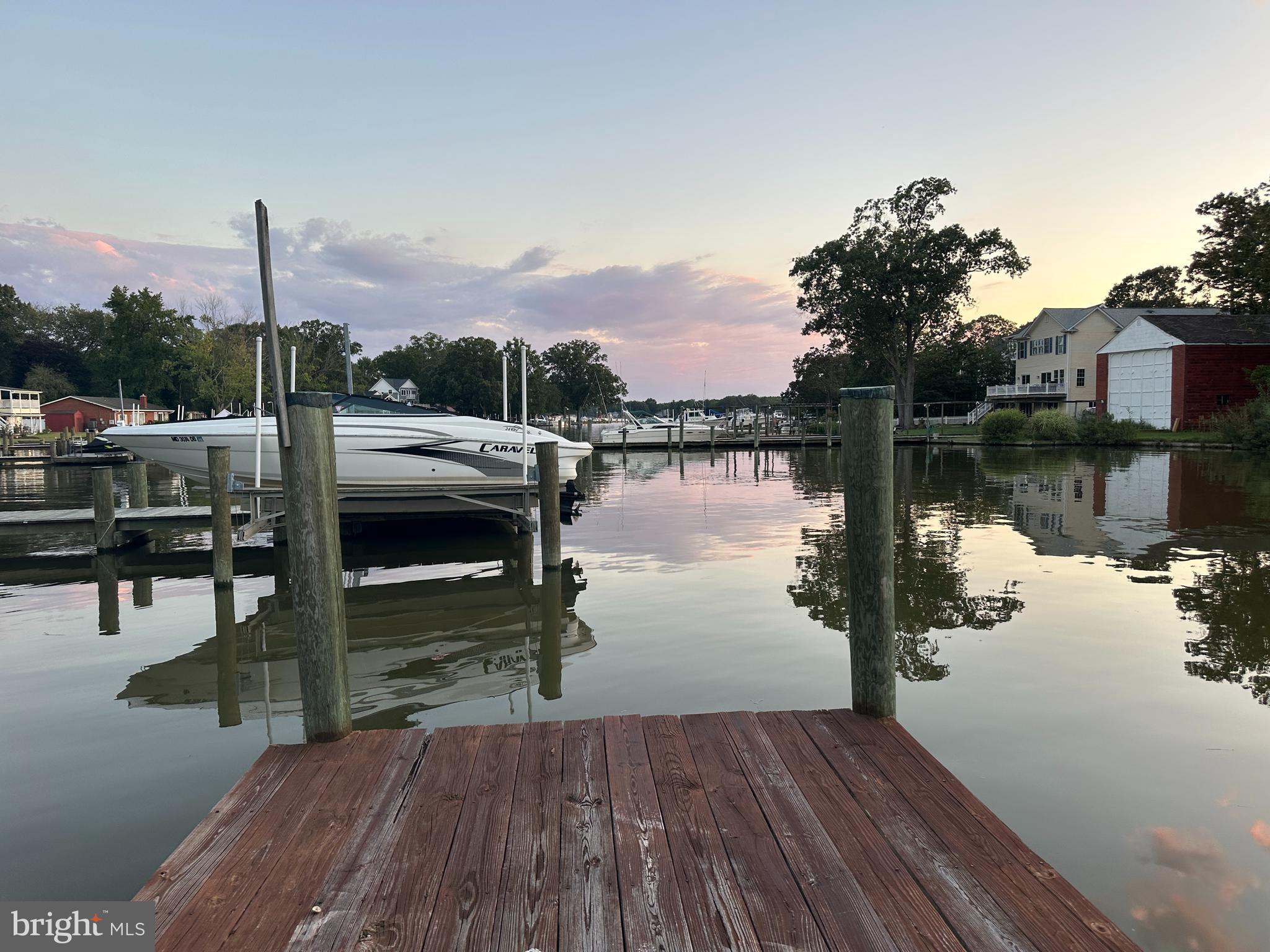 AVALON SHORES - Residential Lease