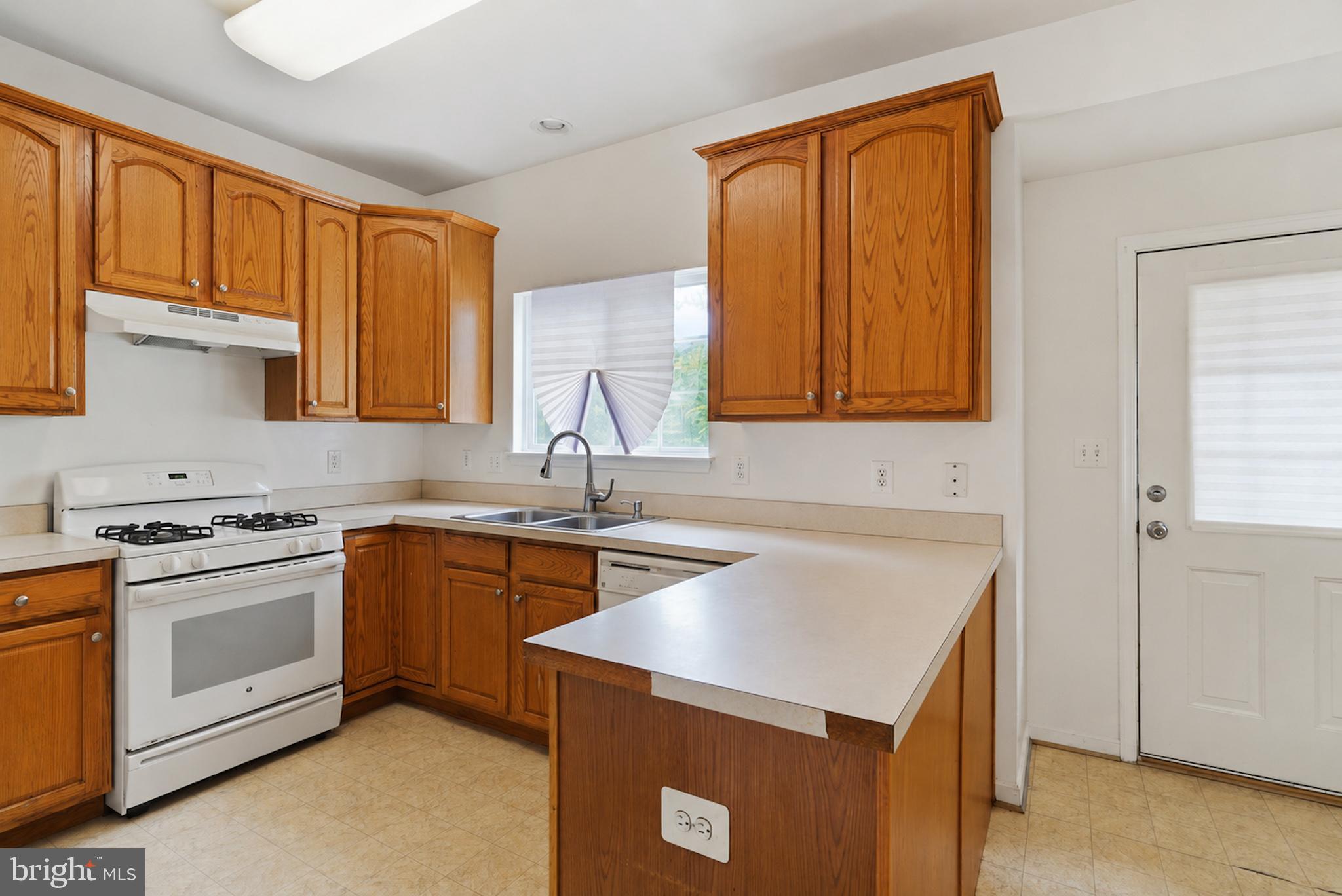 7033 CHADDS FORD DRIVE