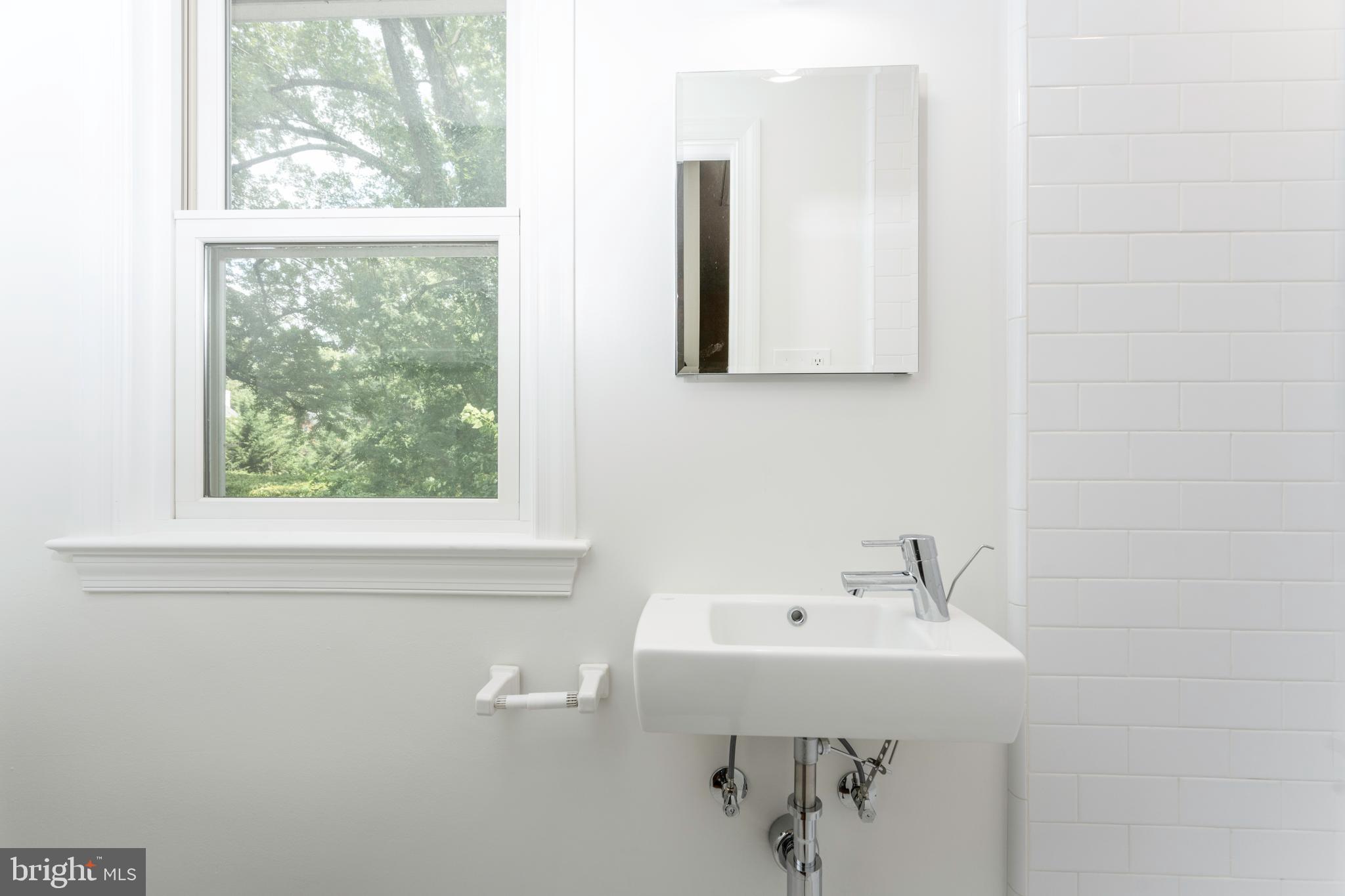 WOODSIDE FOREST - Residential Lease