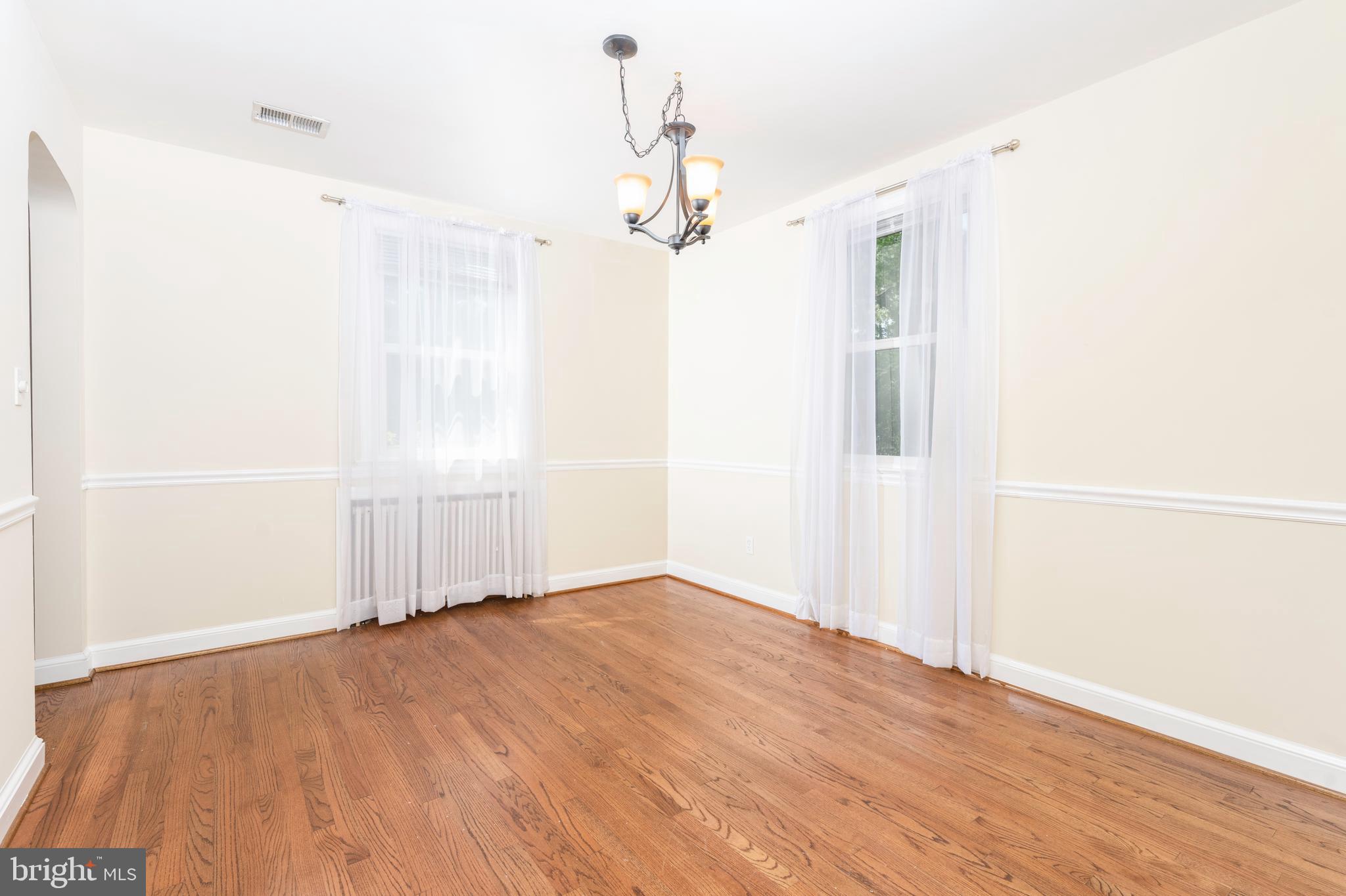 WOODSIDE FOREST - Residential Lease