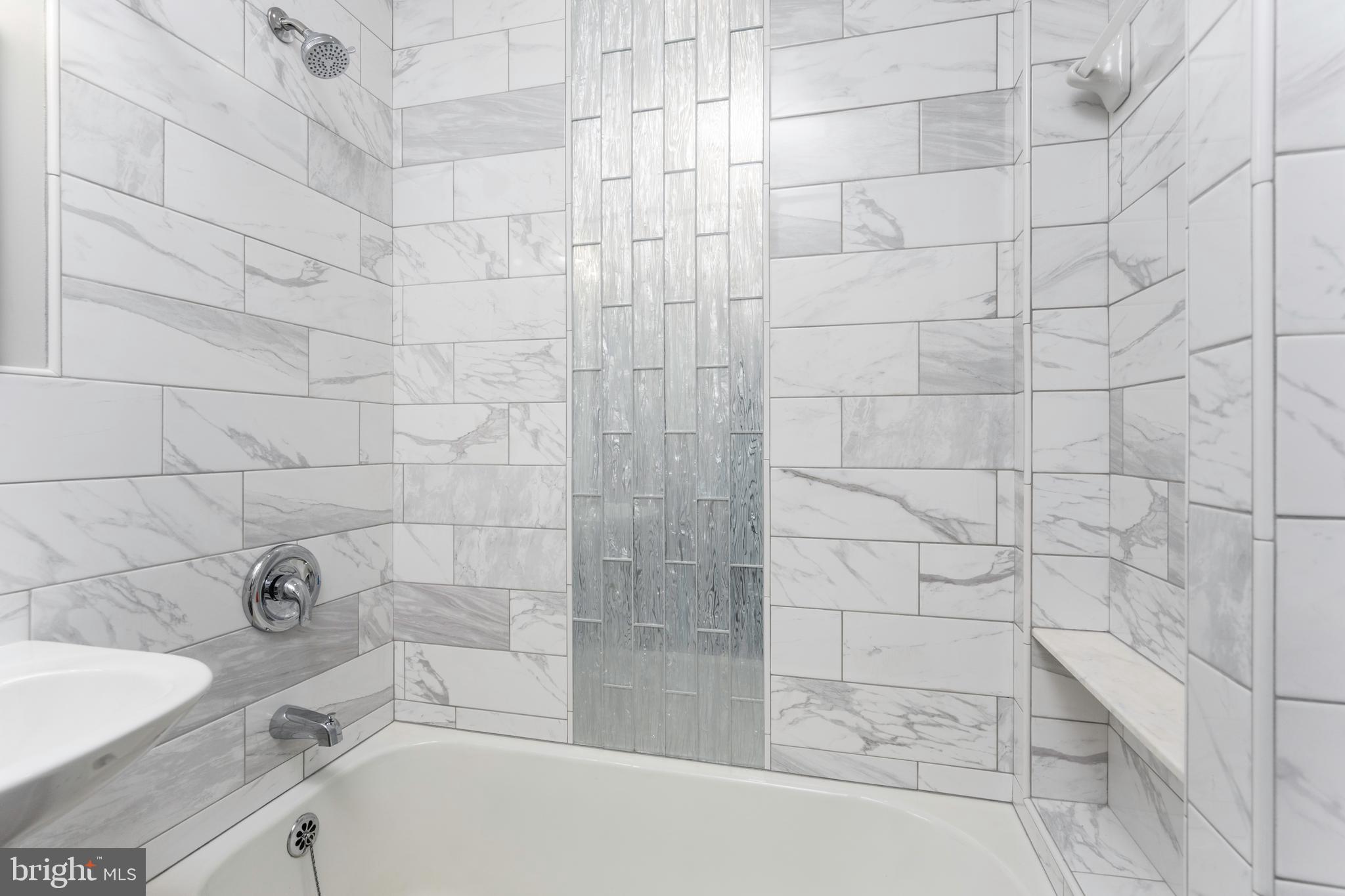 WOODSIDE FOREST - Residential Lease