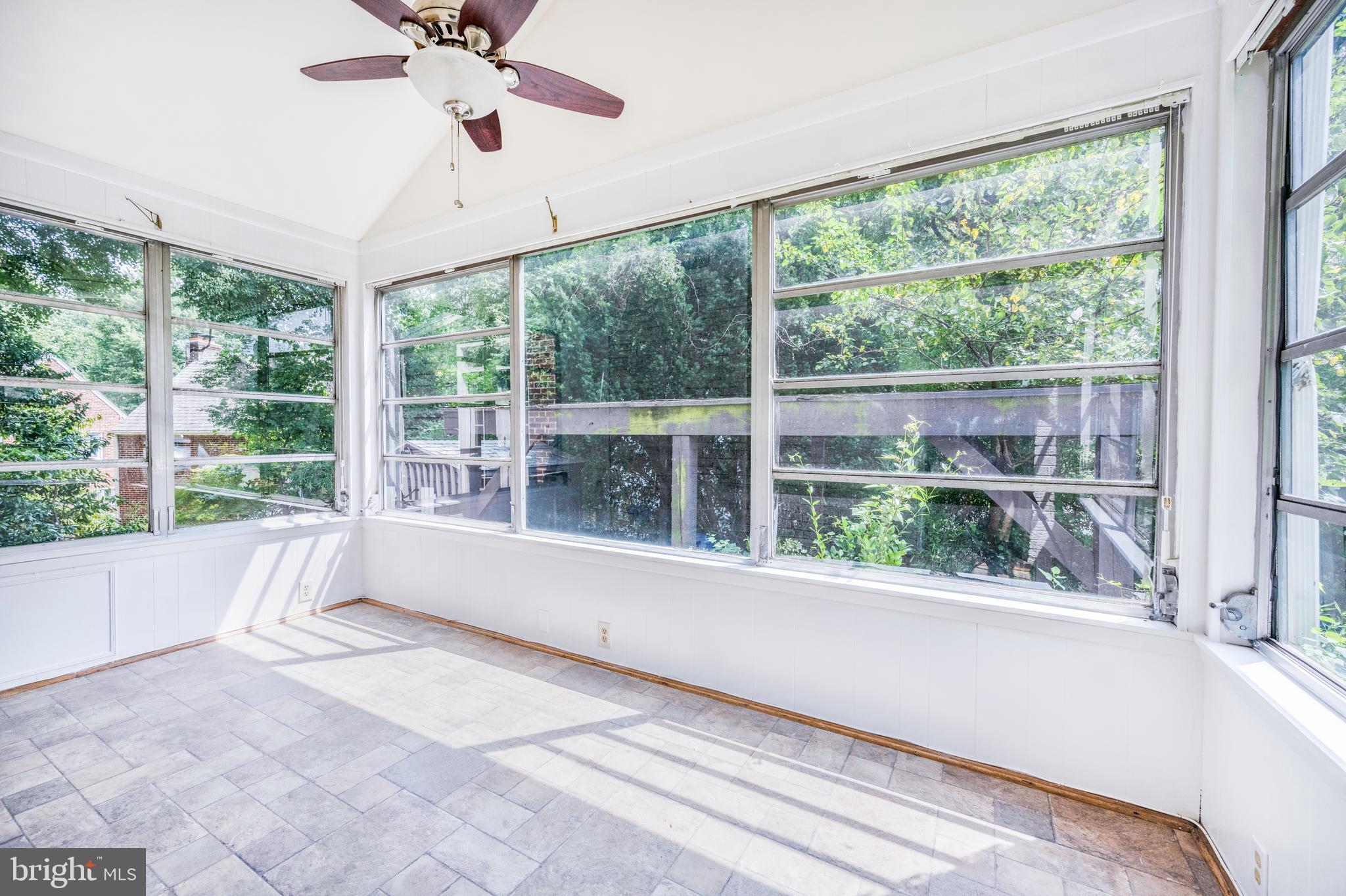 WOODSIDE FOREST - Residential Lease