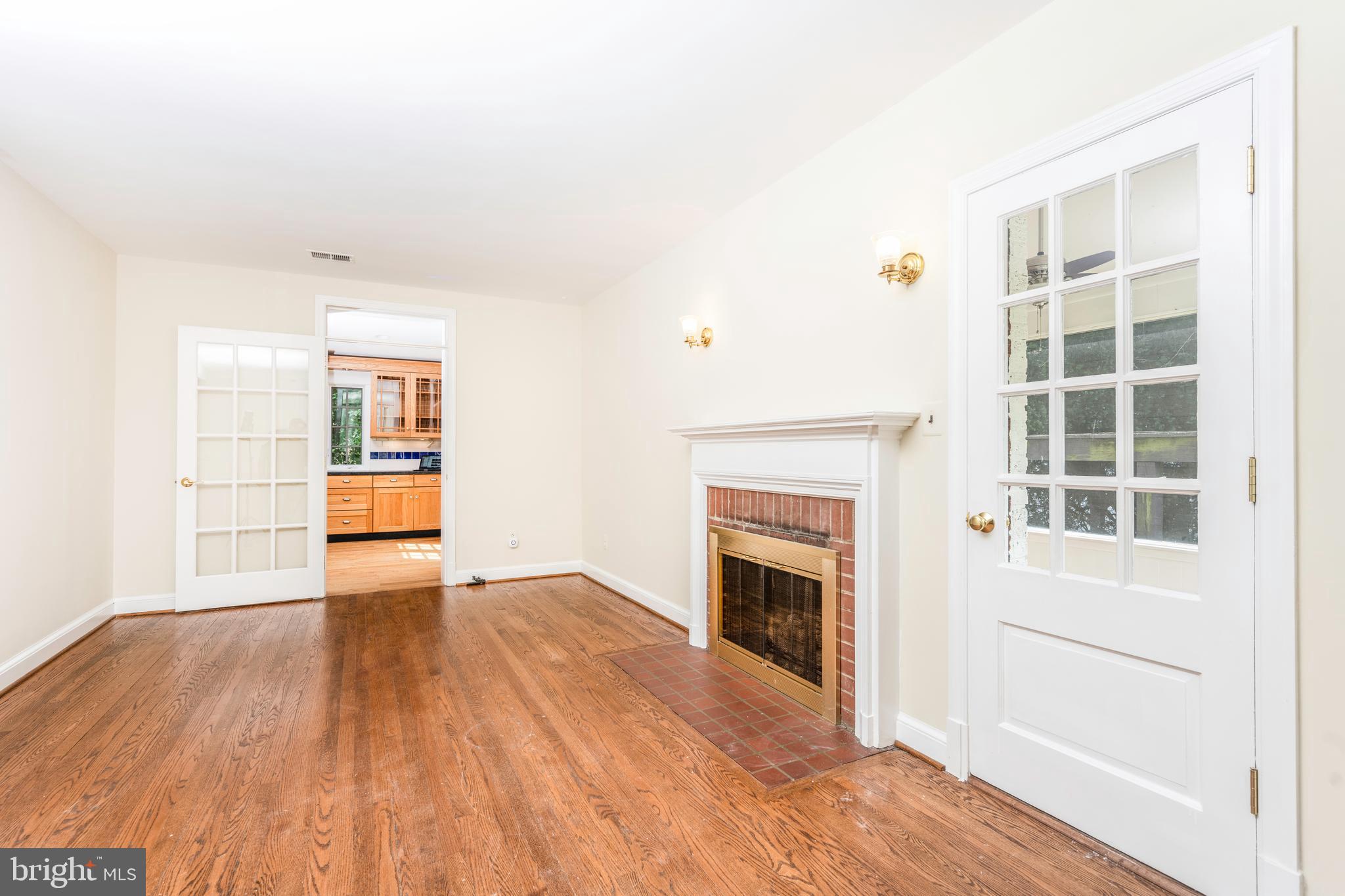 WOODSIDE FOREST - Residential Lease