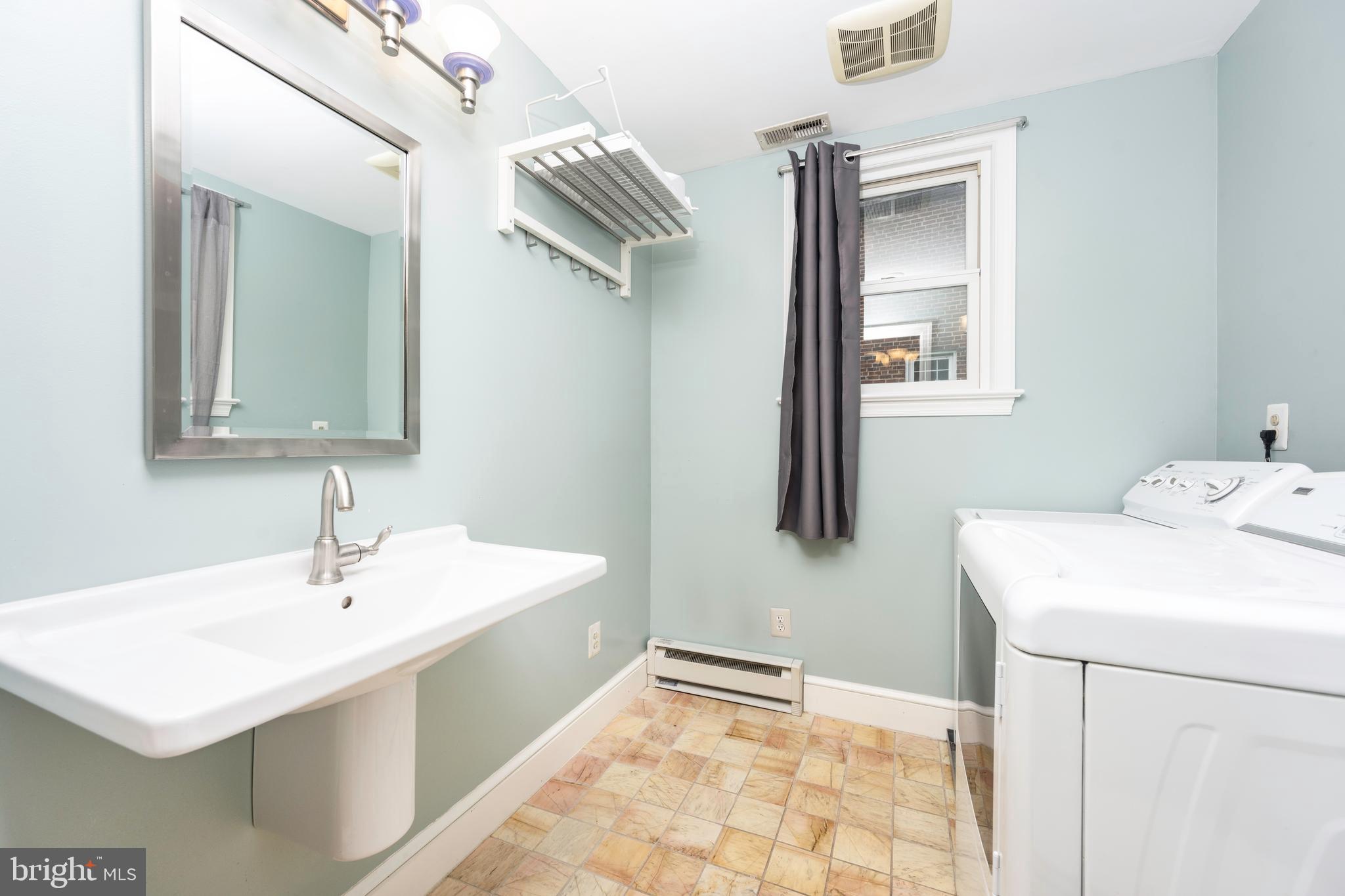 WOODSIDE FOREST - Residential Lease