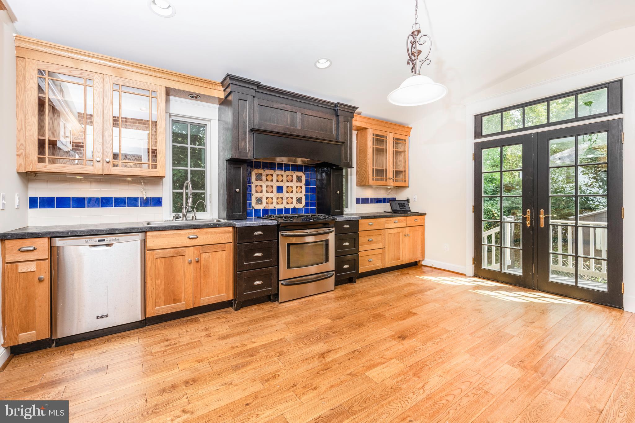 WOODSIDE FOREST - Residential Lease