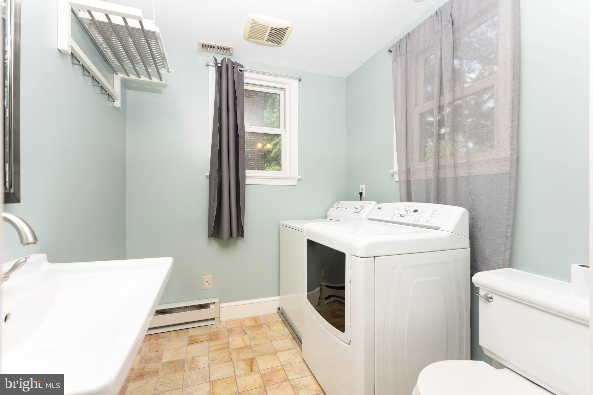 WOODSIDE FOREST - Residential Lease