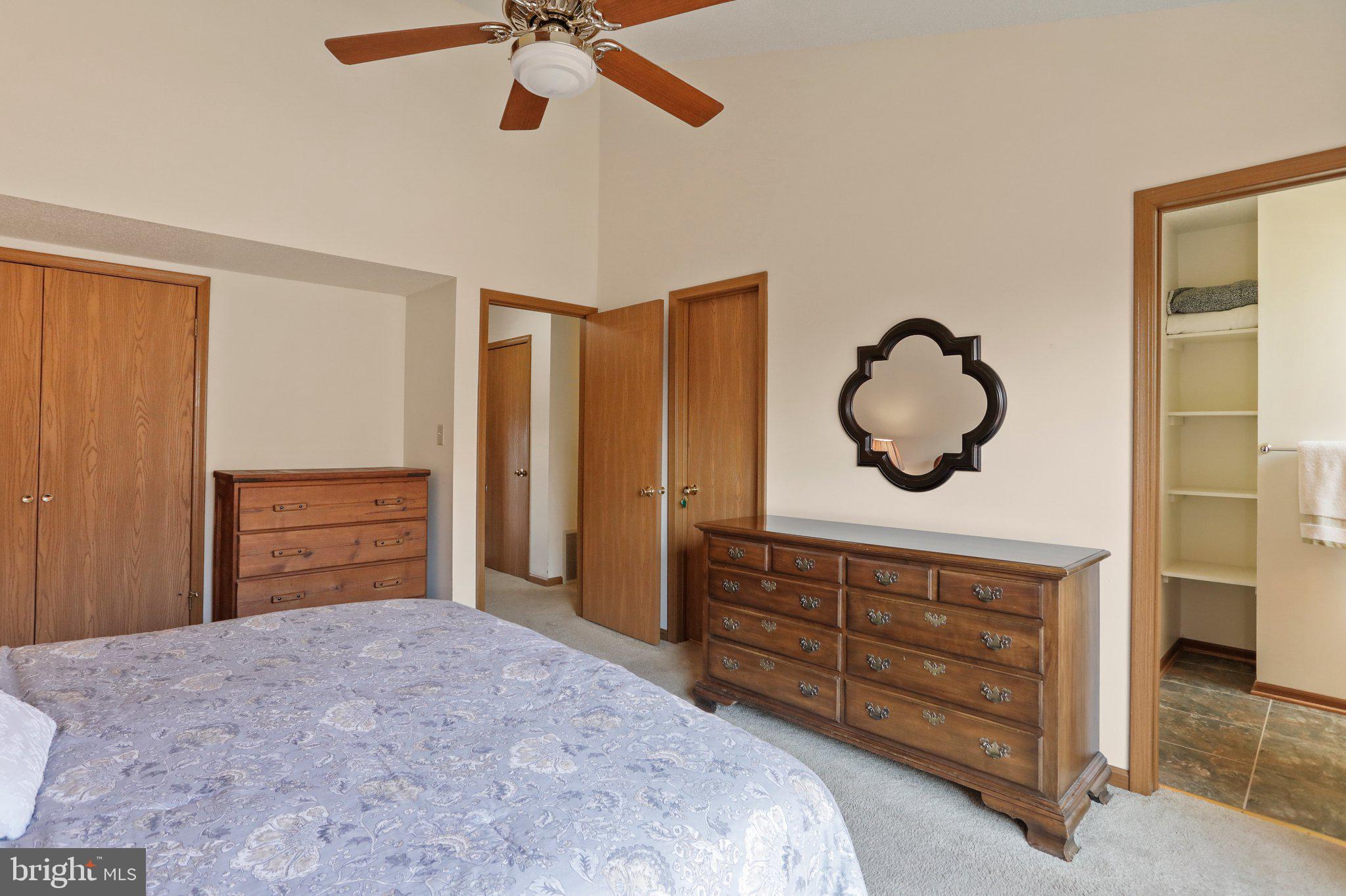 THE WOODS - Residential