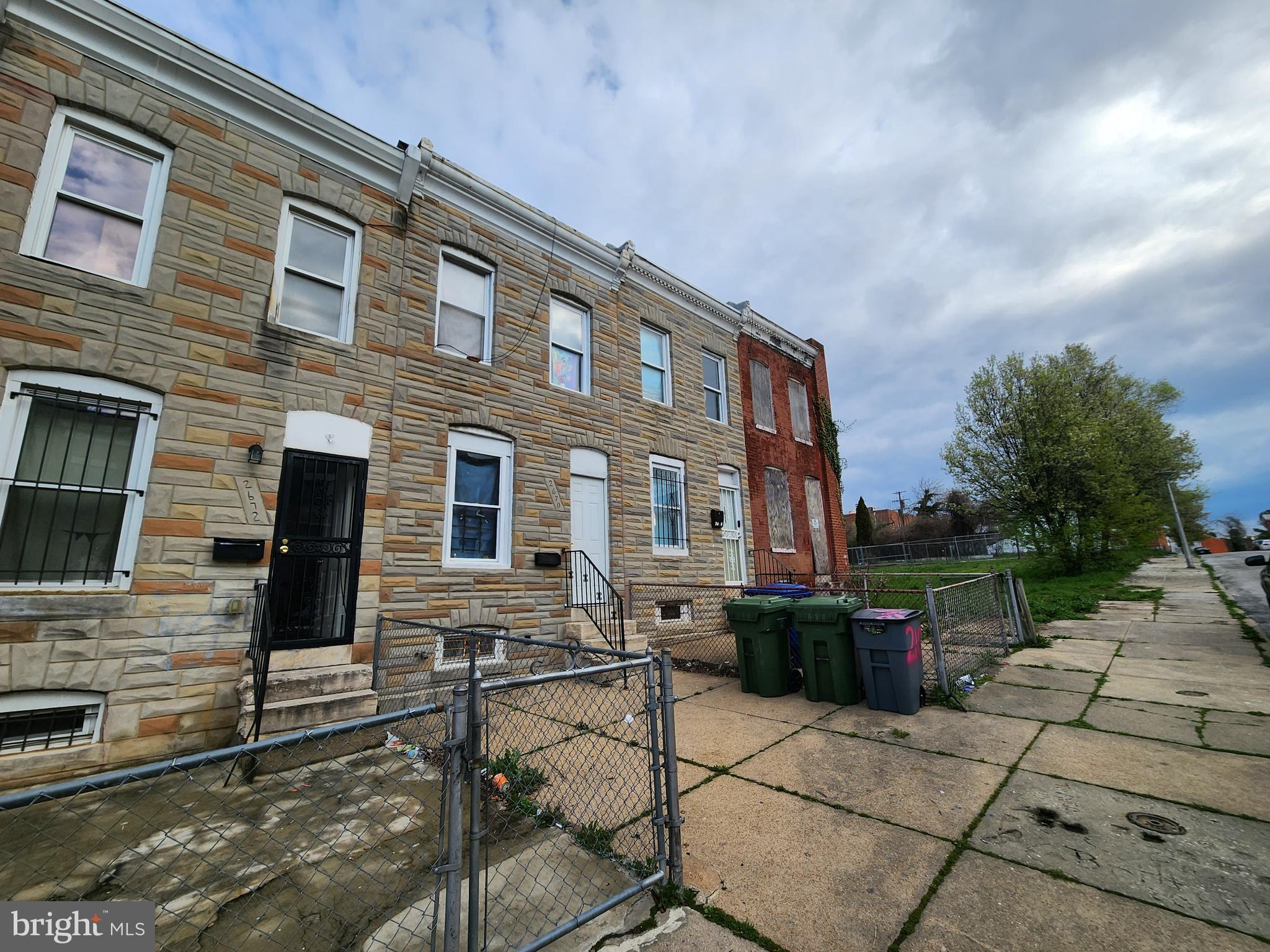 MILL HILL - Residential