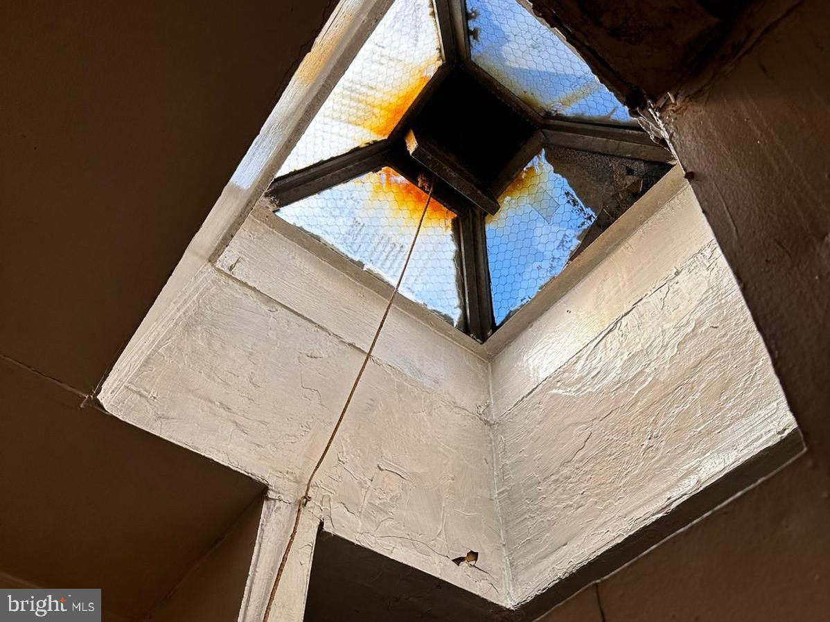 MILL HILL - Residential