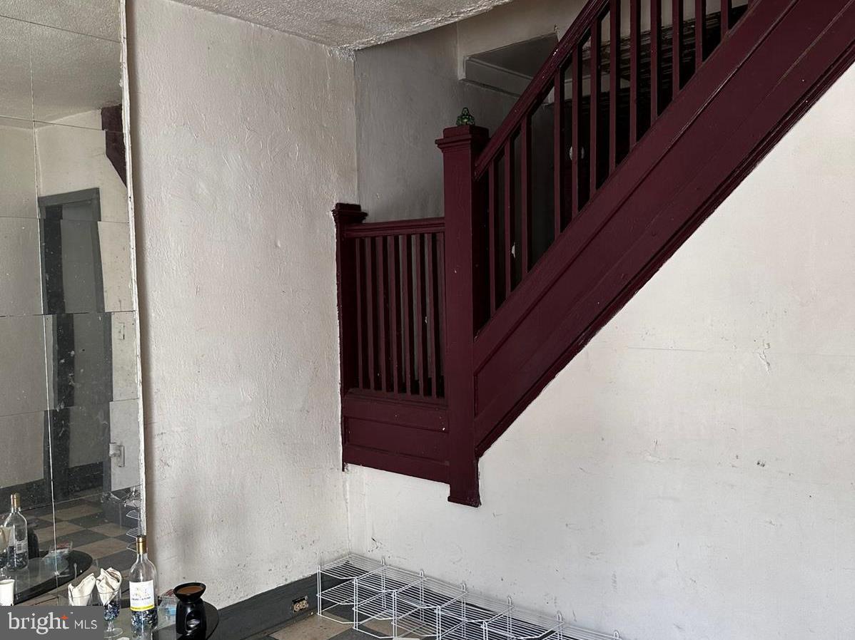 MILL HILL - Residential