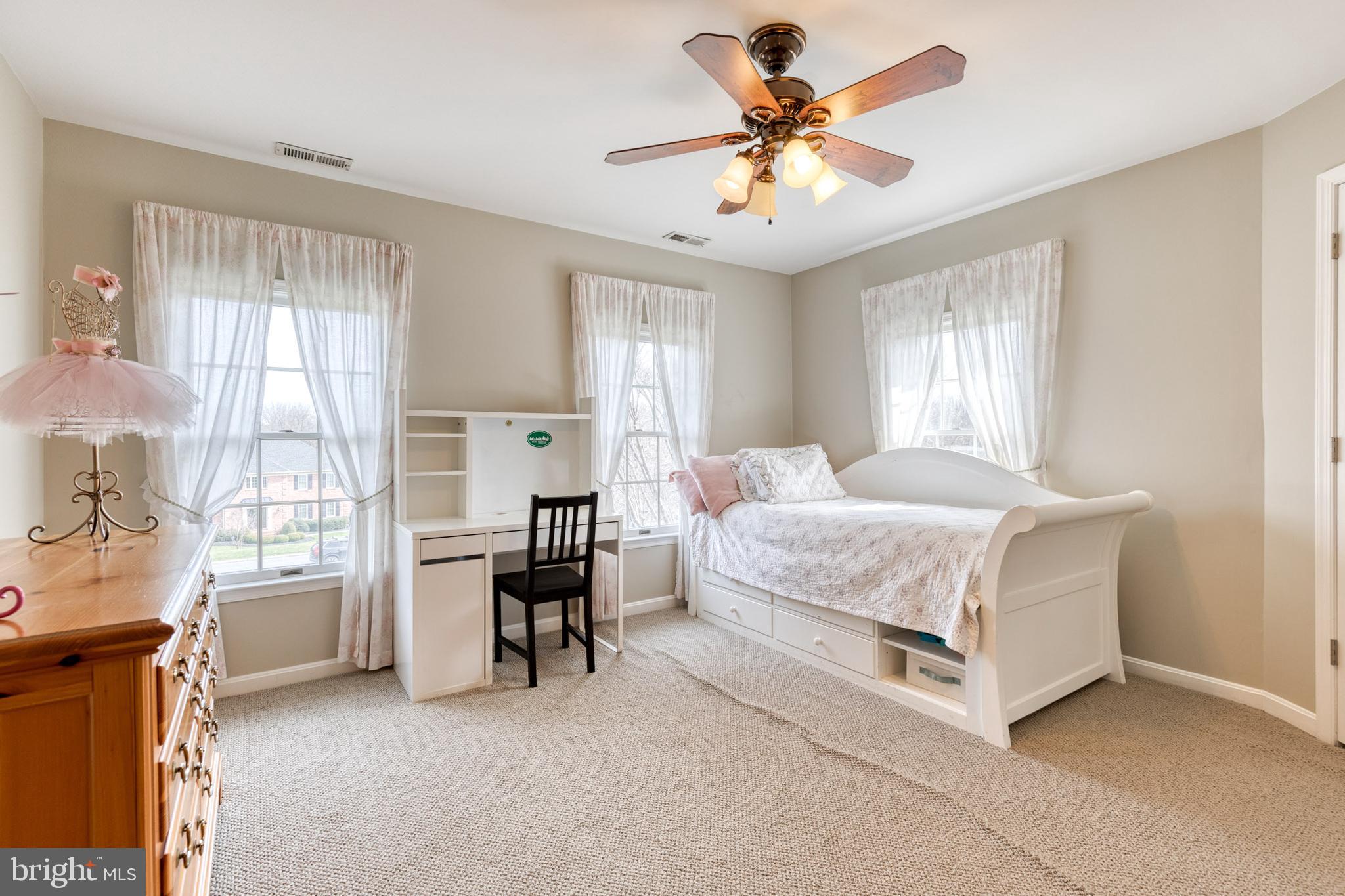 FOX RUN - Residential