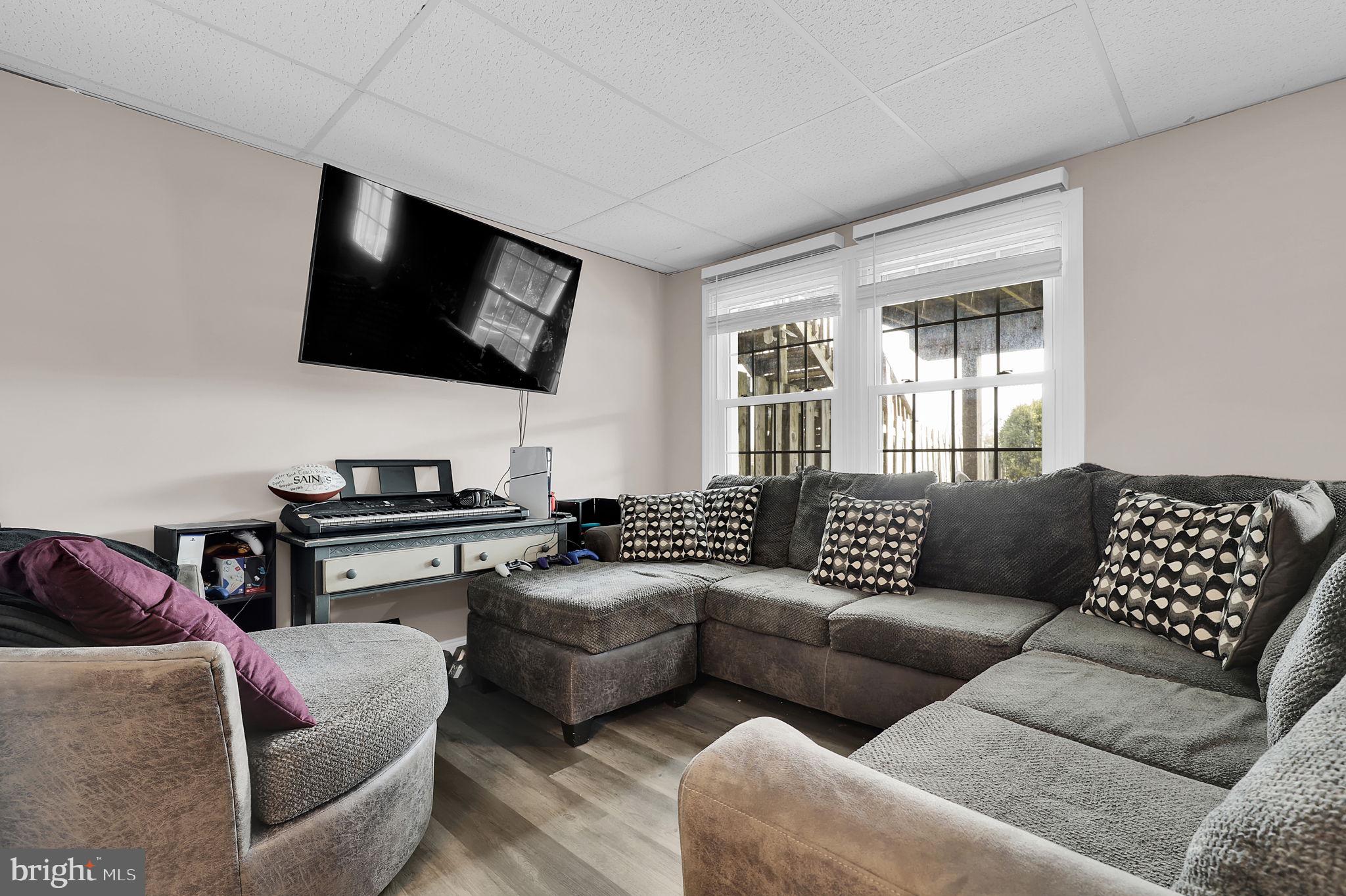 BALLENGER CREEK MEADOWS - Residential