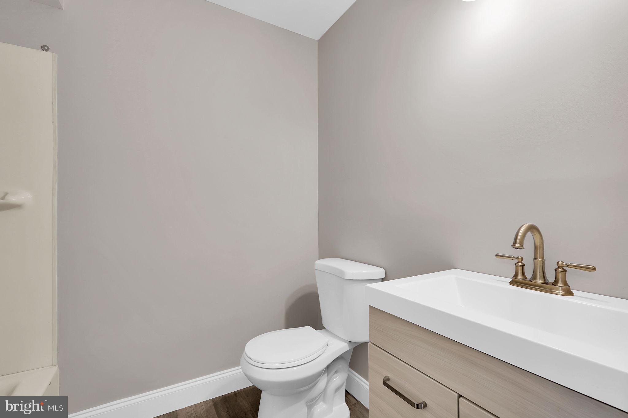 BALLENGER CREEK MEADOWS - Residential