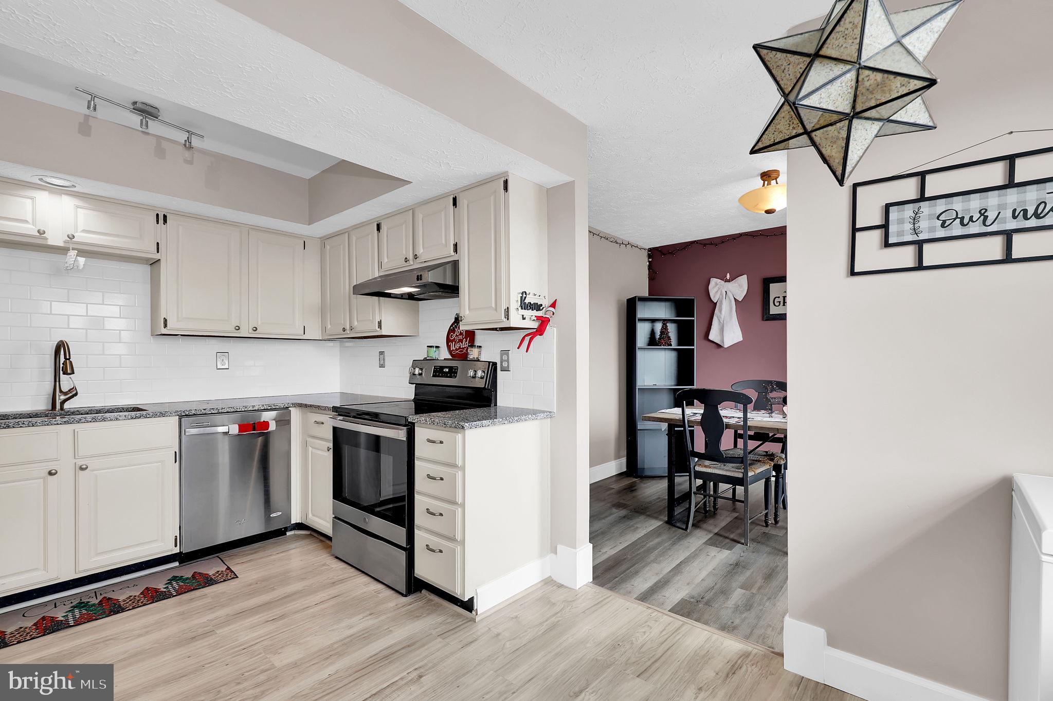 BALLENGER CREEK MEADOWS - Residential