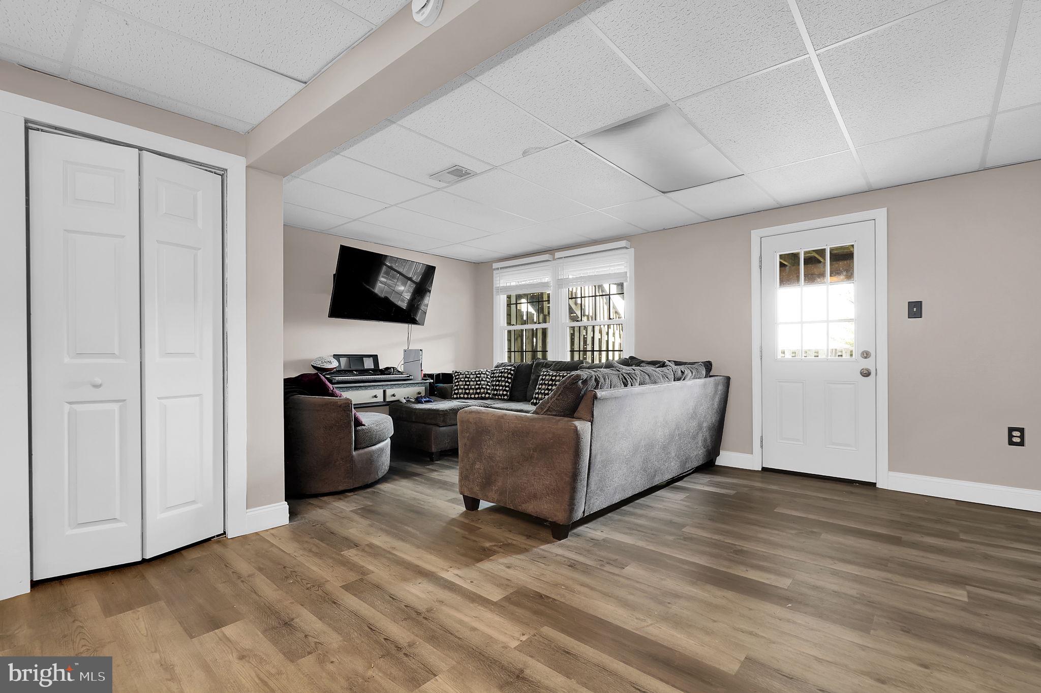 BALLENGER CREEK MEADOWS - Residential