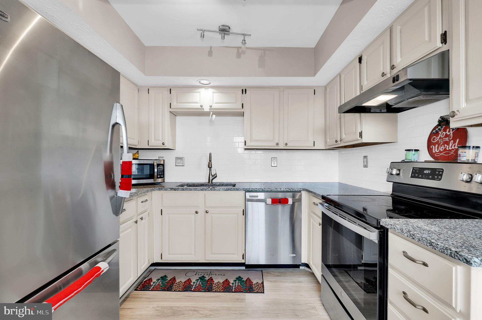 BALLENGER CREEK MEADOWS - Residential