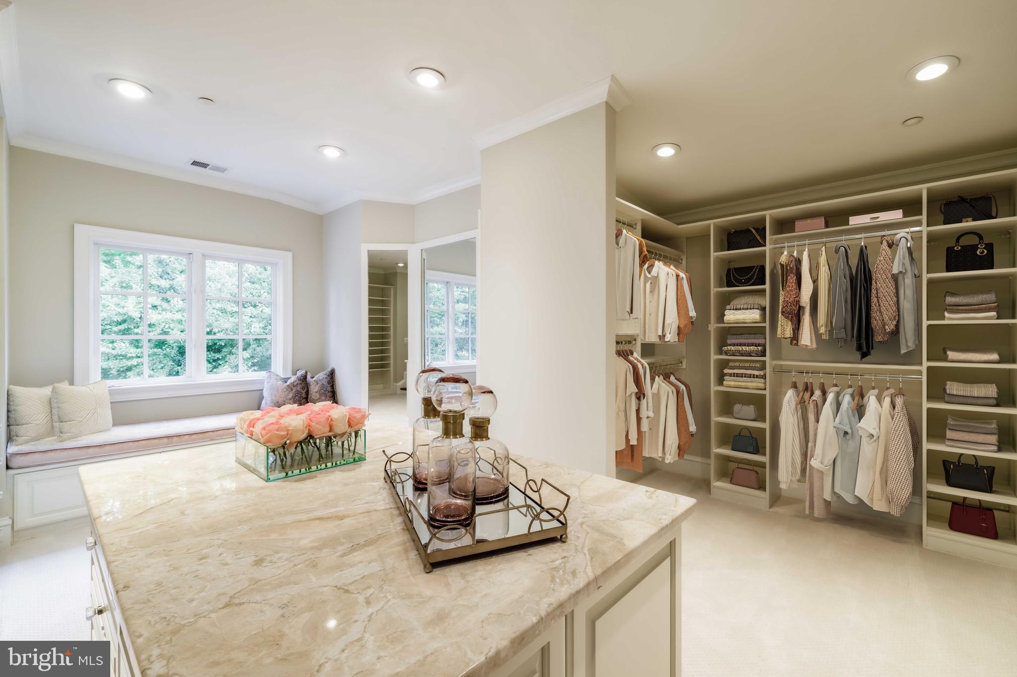 BRADLEY HILLS GROVE - Residential