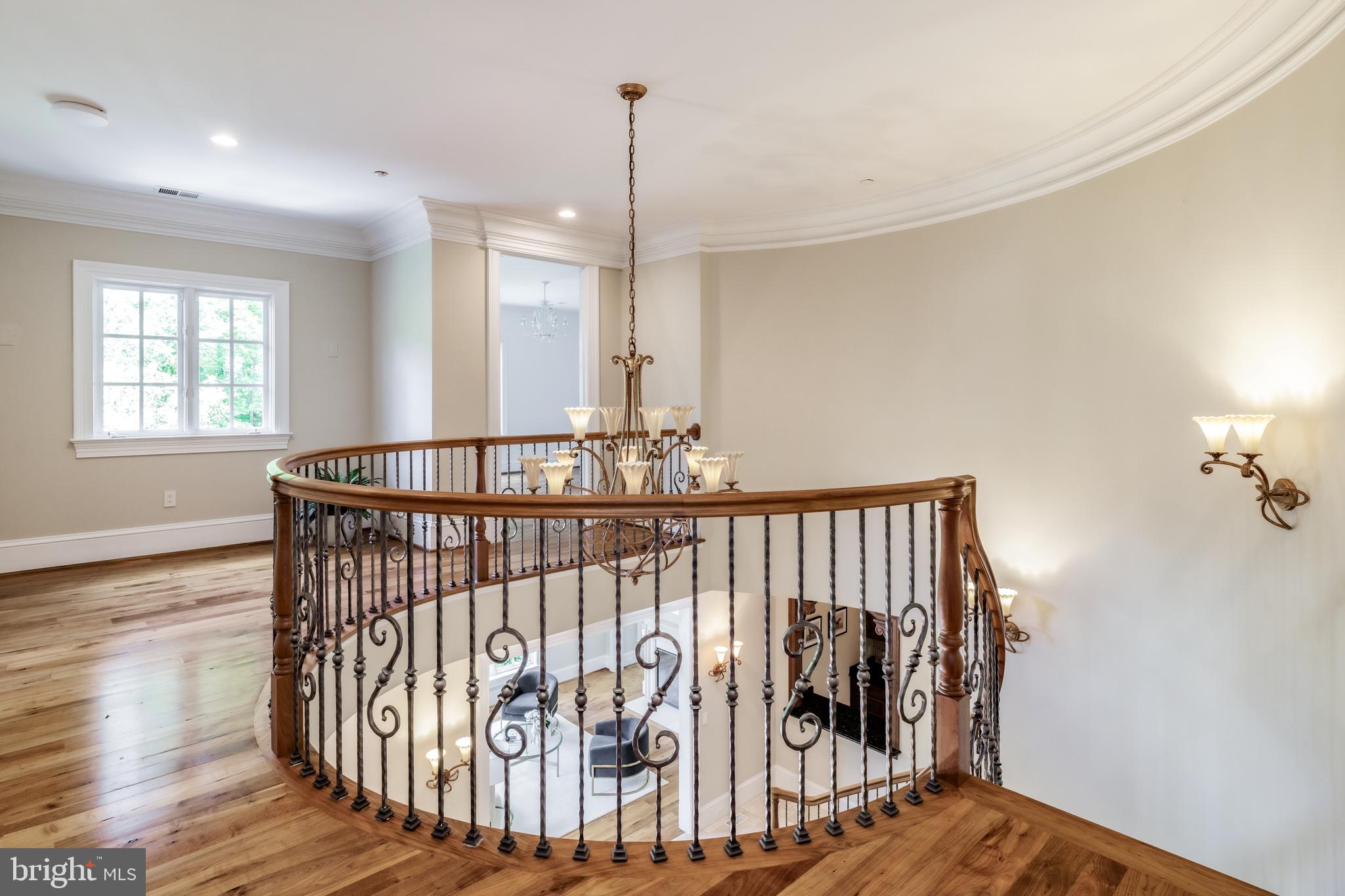 BRADLEY HILLS GROVE - Residential