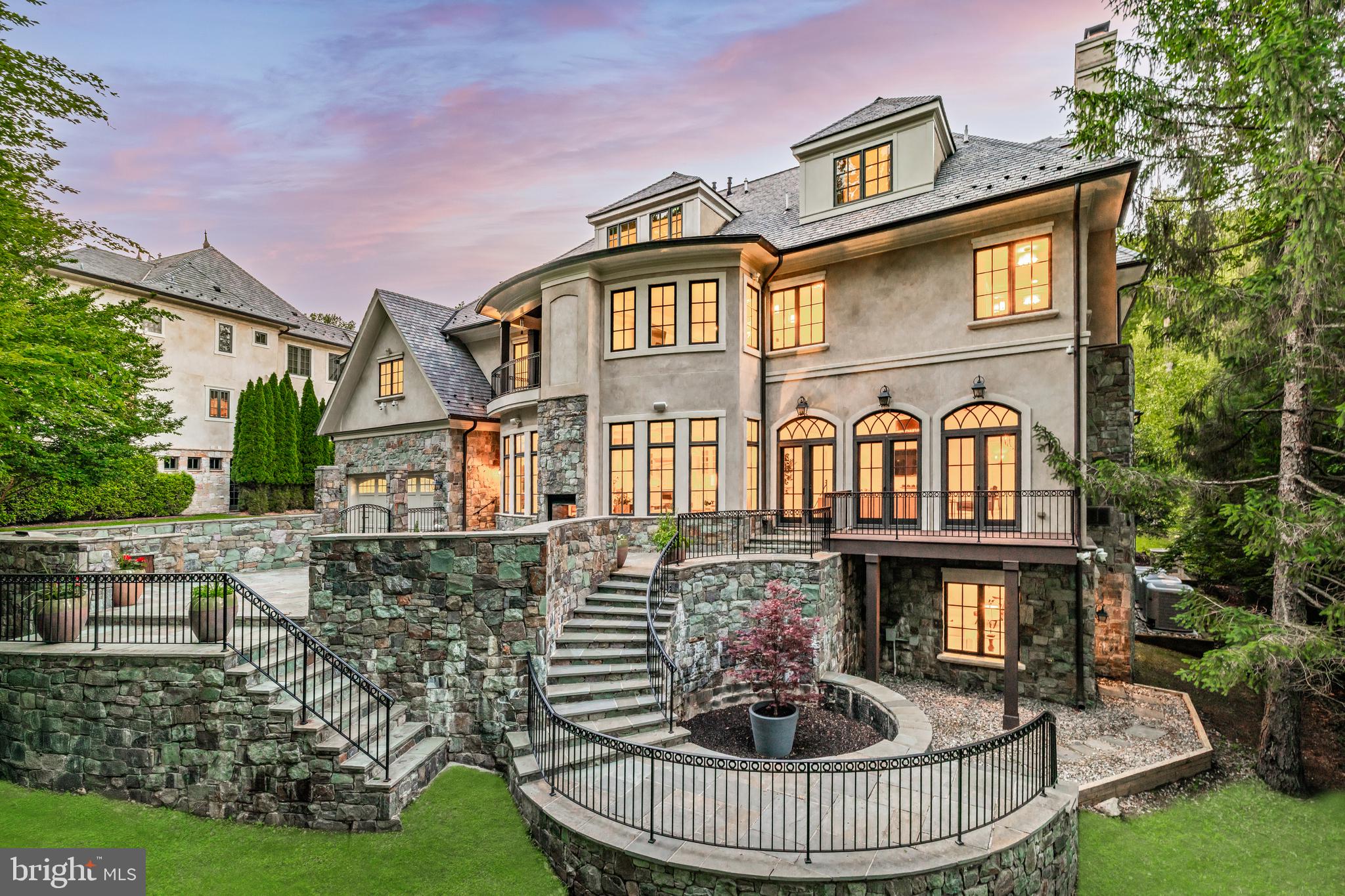 BRADLEY HILLS GROVE - Residential