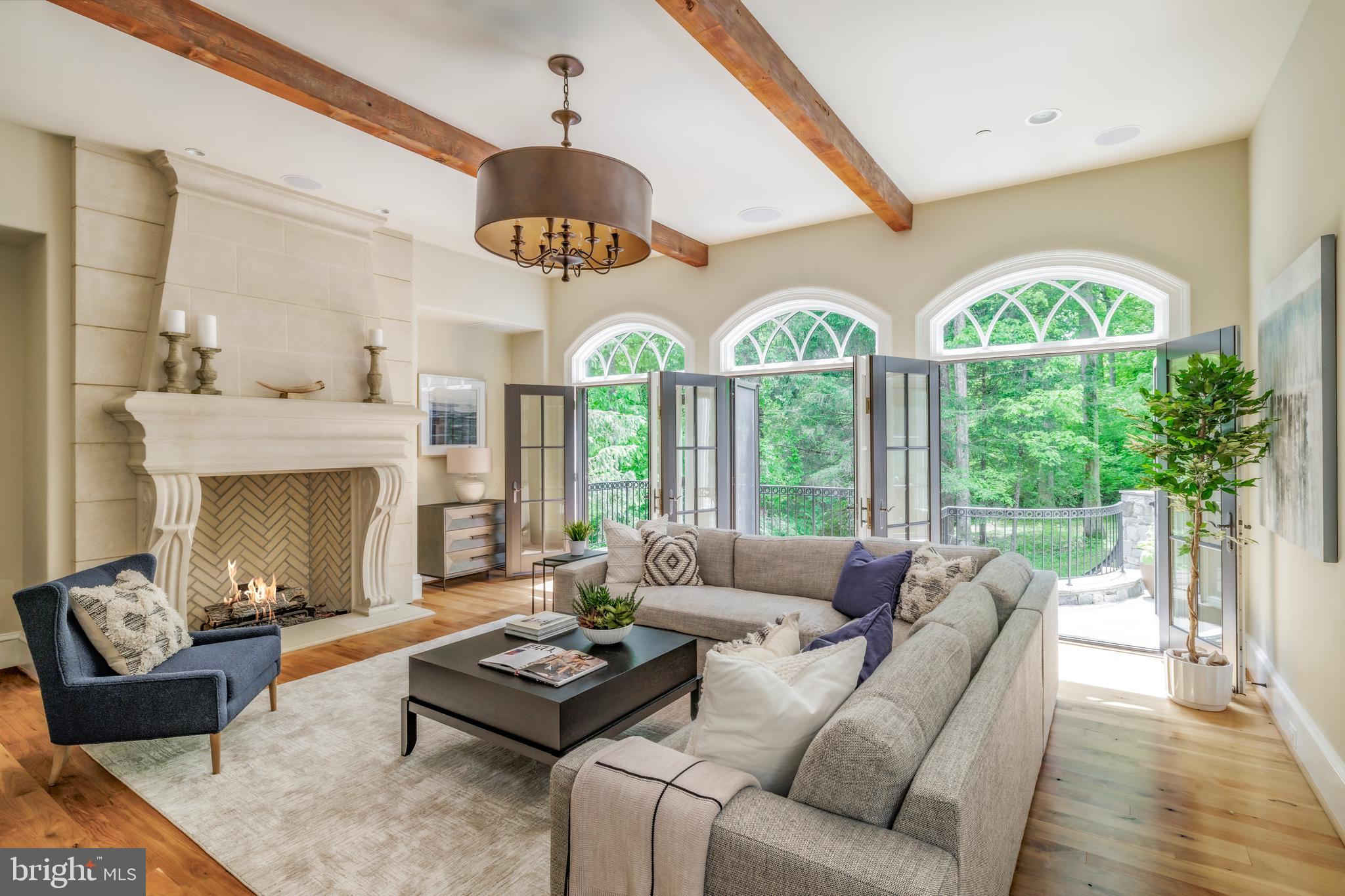 BRADLEY HILLS GROVE - Residential