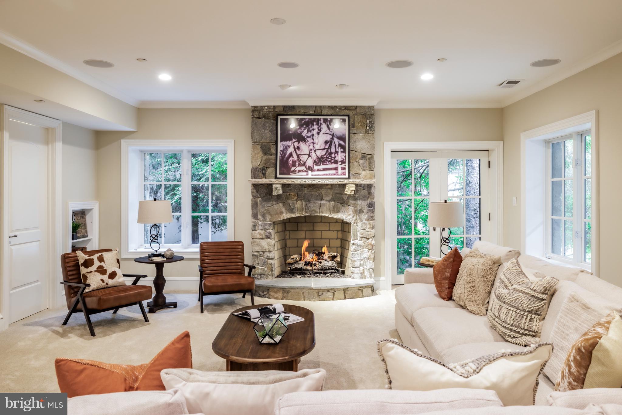 BRADLEY HILLS GROVE - Residential