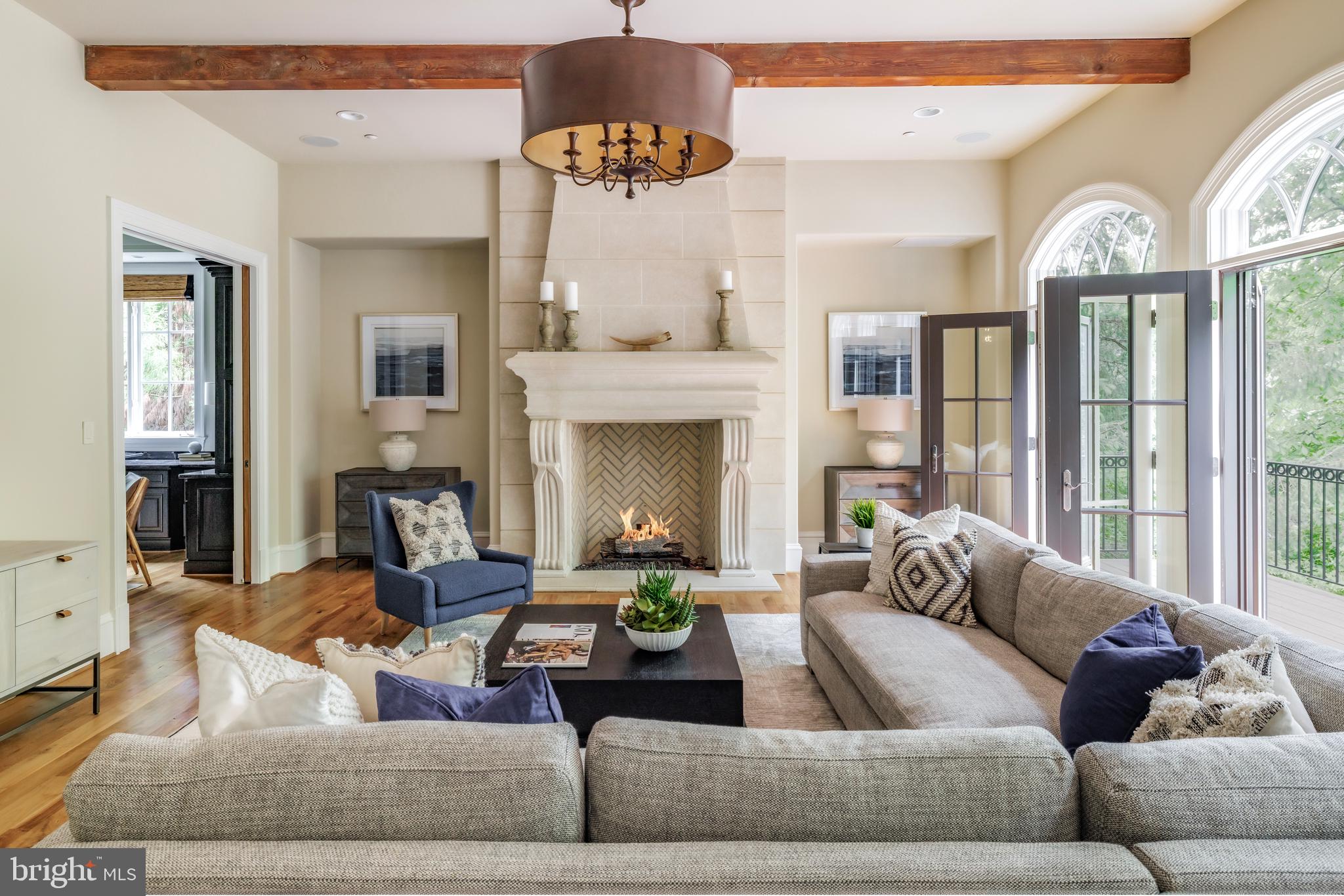 BRADLEY HILLS GROVE - Residential