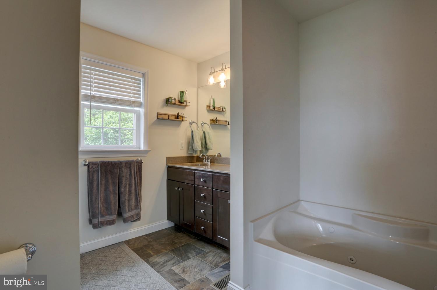 FAIRVILLE HEIGHTS - Residential