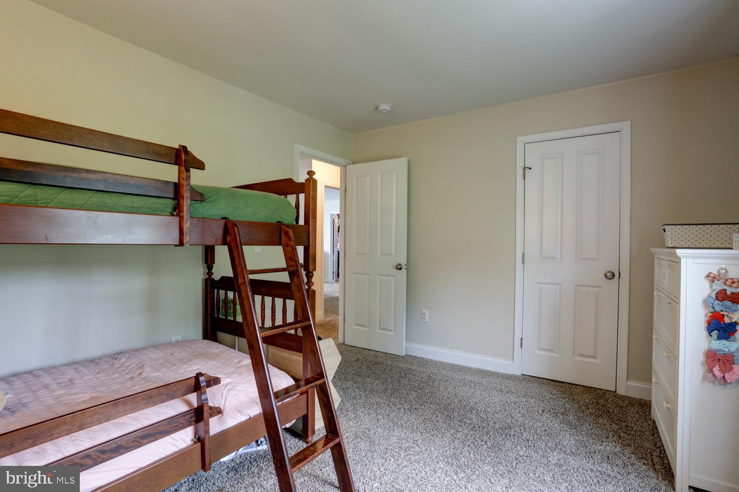 FAIRVILLE HEIGHTS - Residential