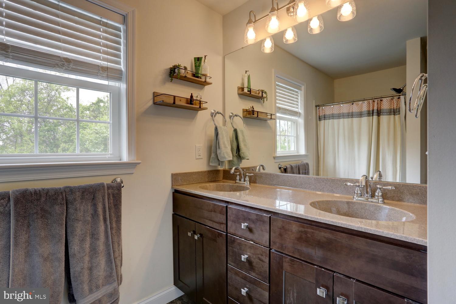 FAIRVILLE HEIGHTS - Residential